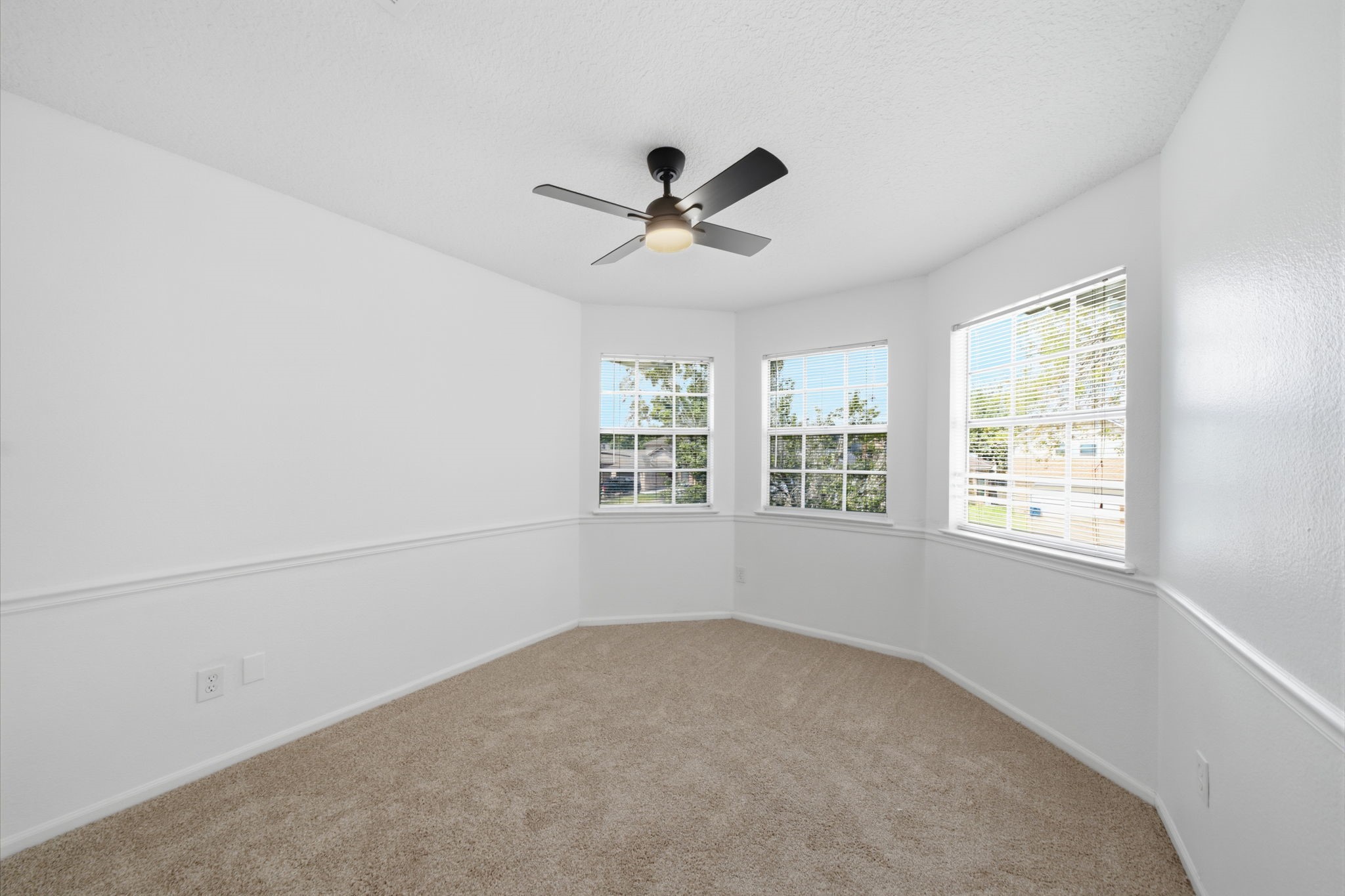 5820 Guadalupe Drive Property Photo 13