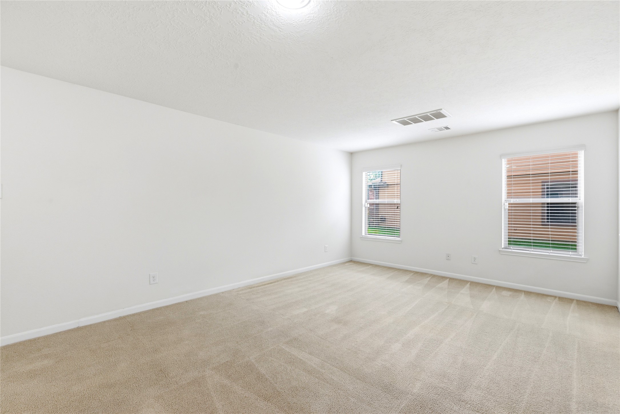 18919 Remington Springs Drive Property Photo 10