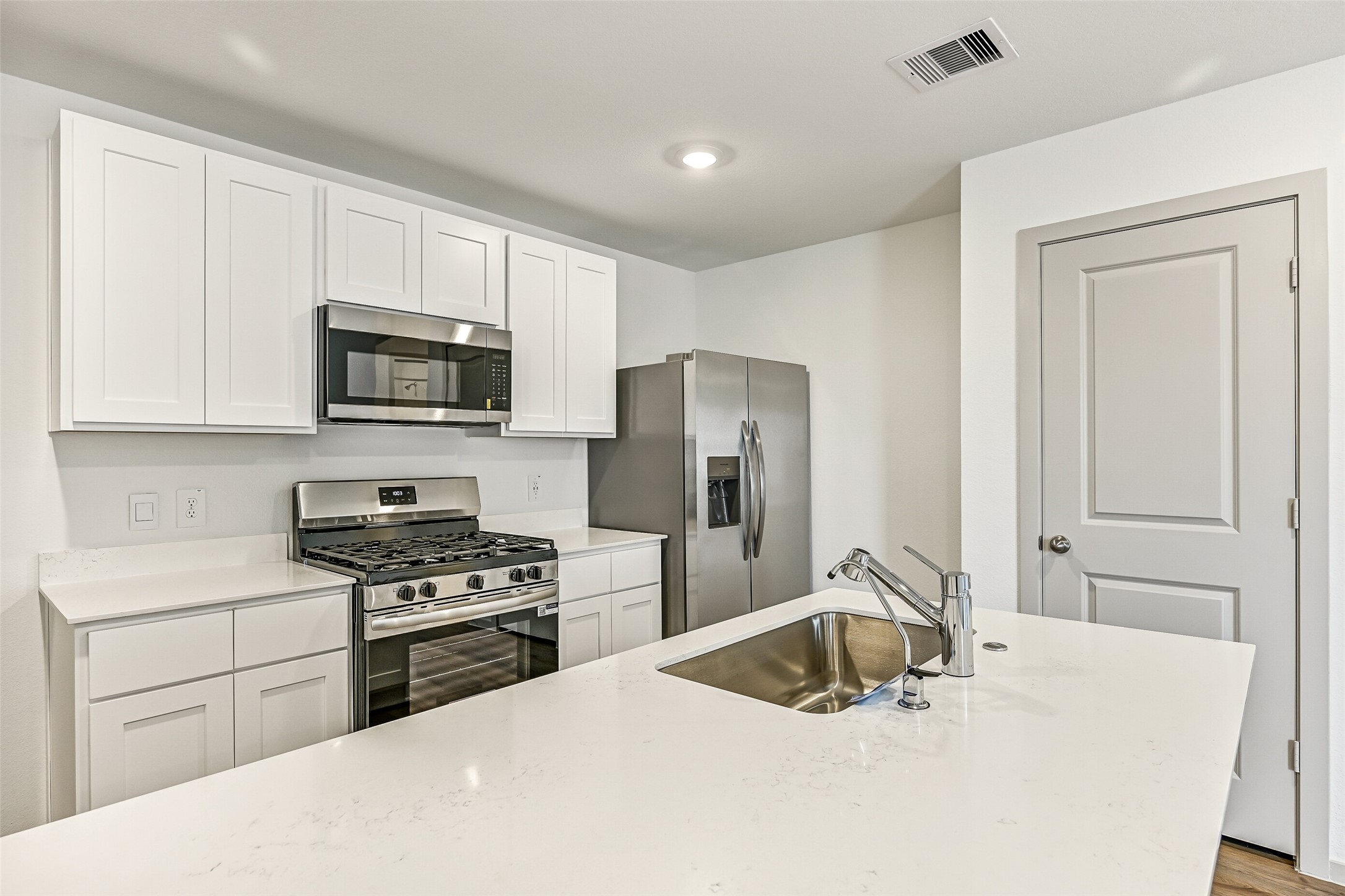 1015 Bluegill Drive Property Photo 12