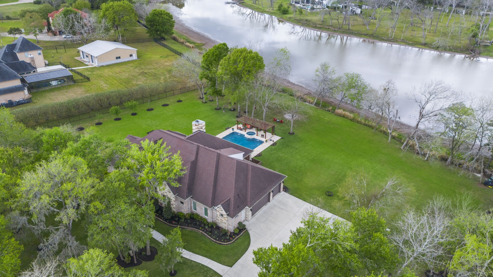 8522 Thornberry Hollow Court Property Photo 6