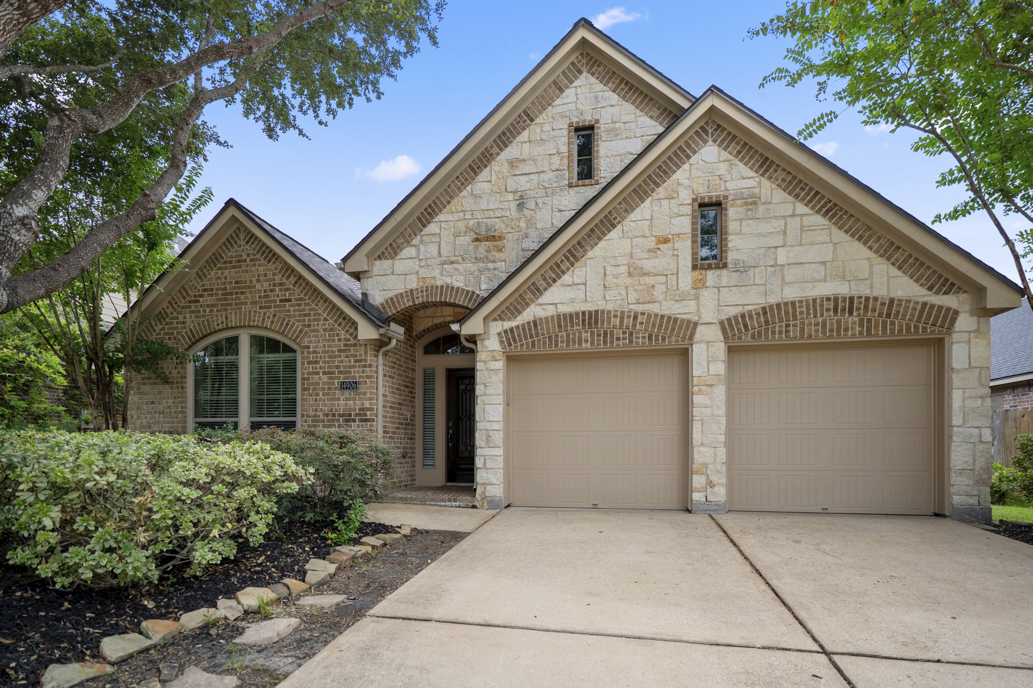 14906 Whispy Green Court Property Photo 2