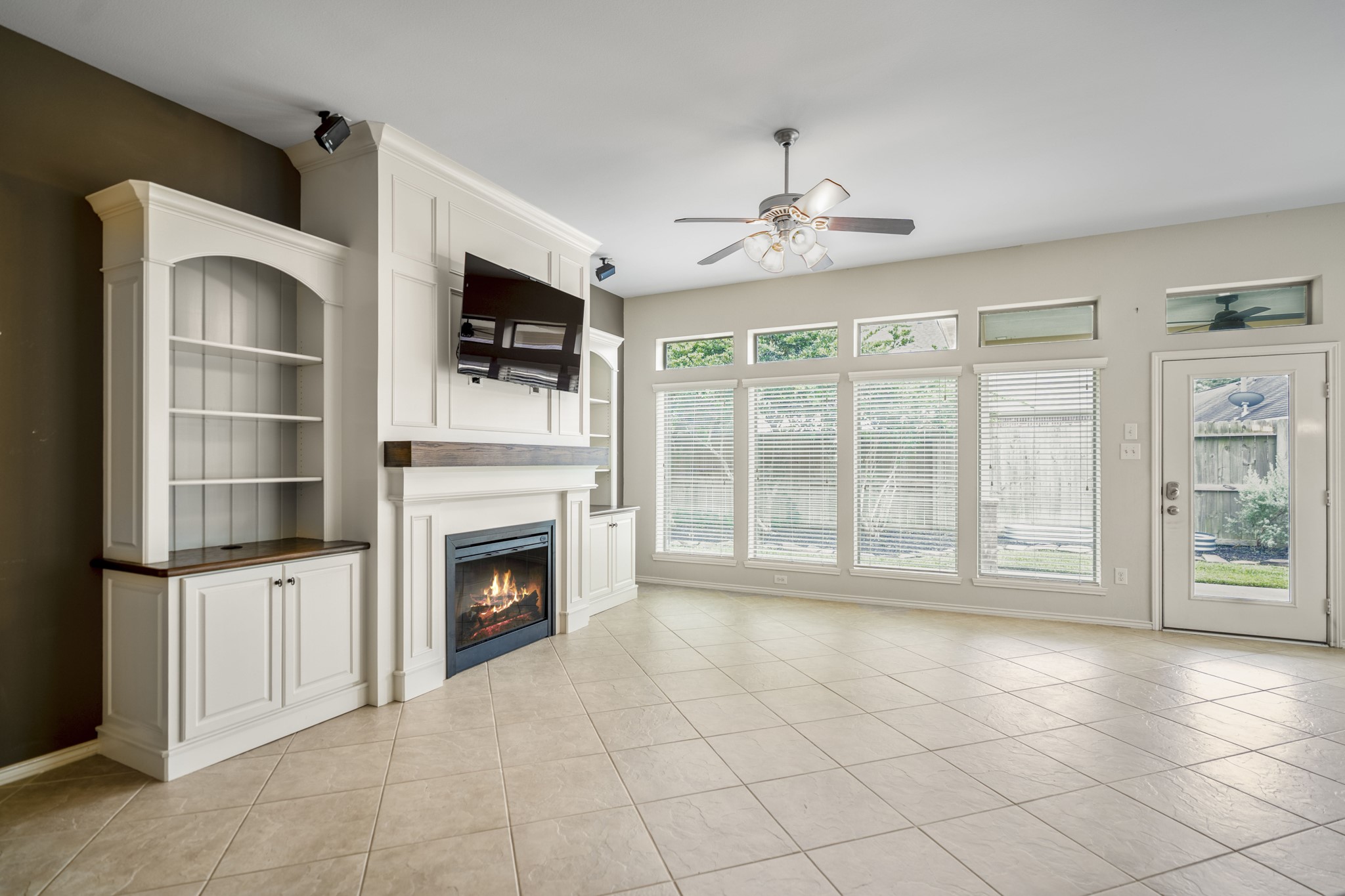 14906 Whispy Green Court Property Photo 12