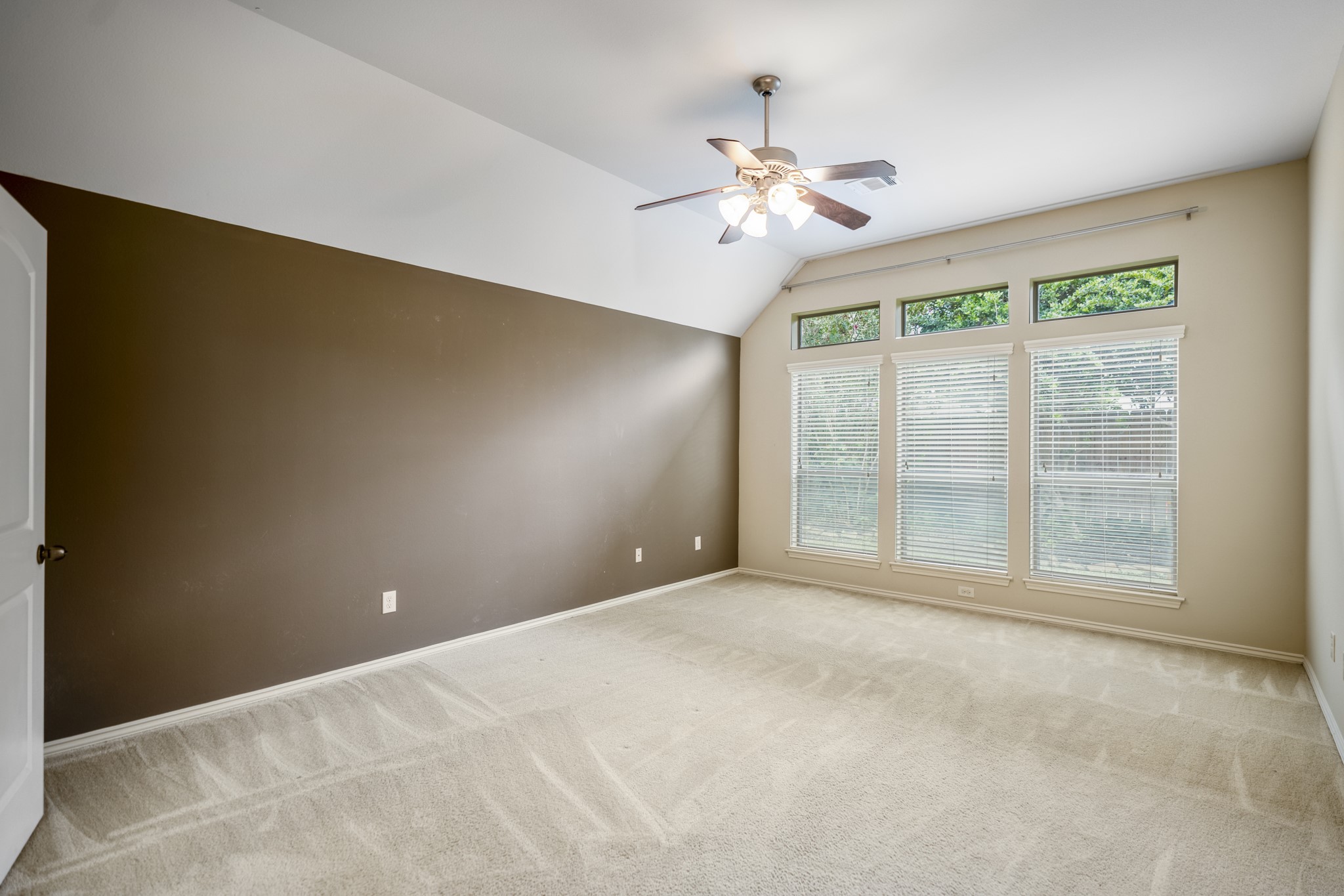 14906 Whispy Green Court Property Photo 21