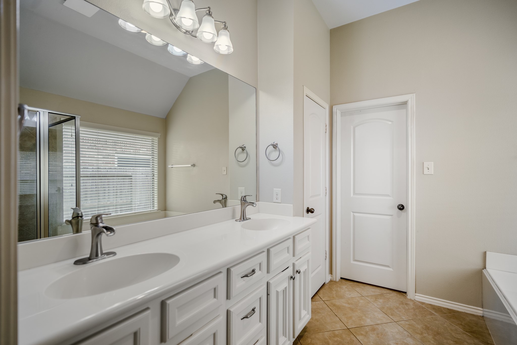 14906 Whispy Green Court Property Photo 23