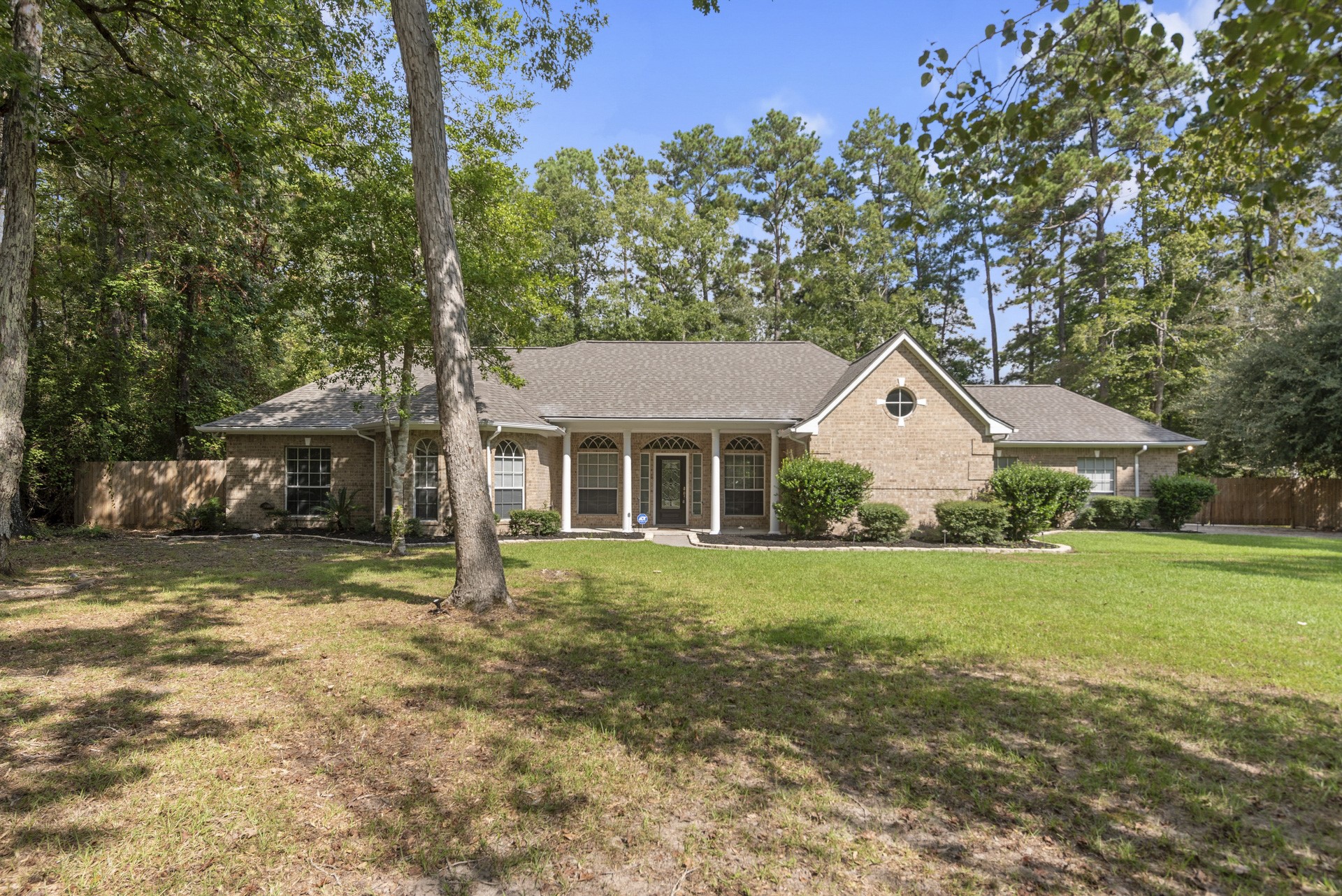 2615 Roman Forest Boulevard Property Photo 3