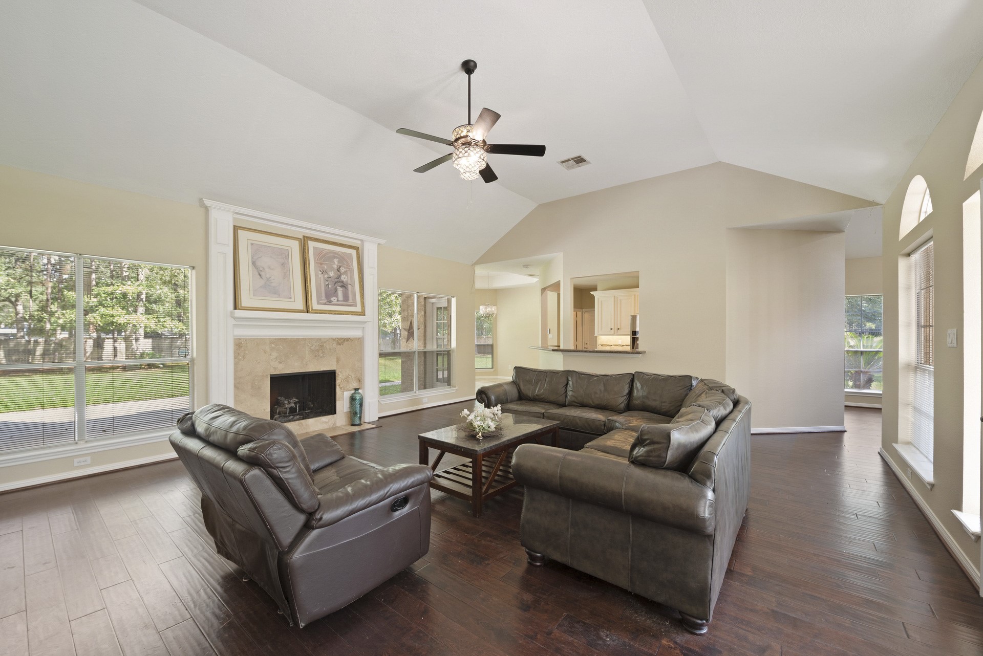 2615 Roman Forest Boulevard Property Photo 4