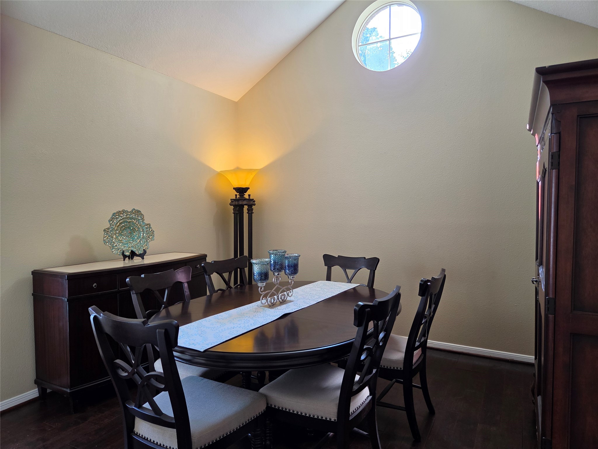 2615 Roman Forest Boulevard Property Photo 10