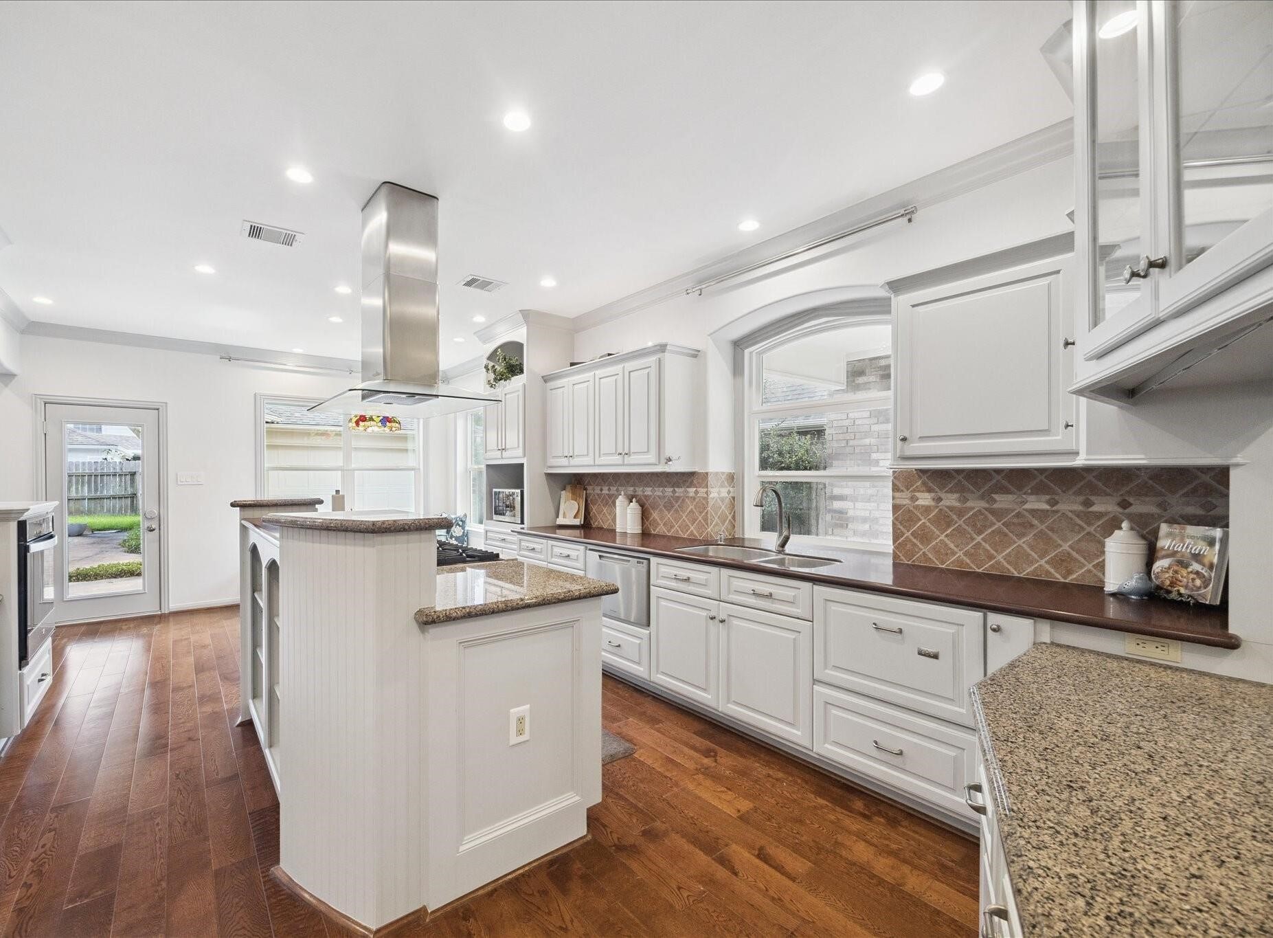 16703 Chestnut Meadow Court Property Photo 11