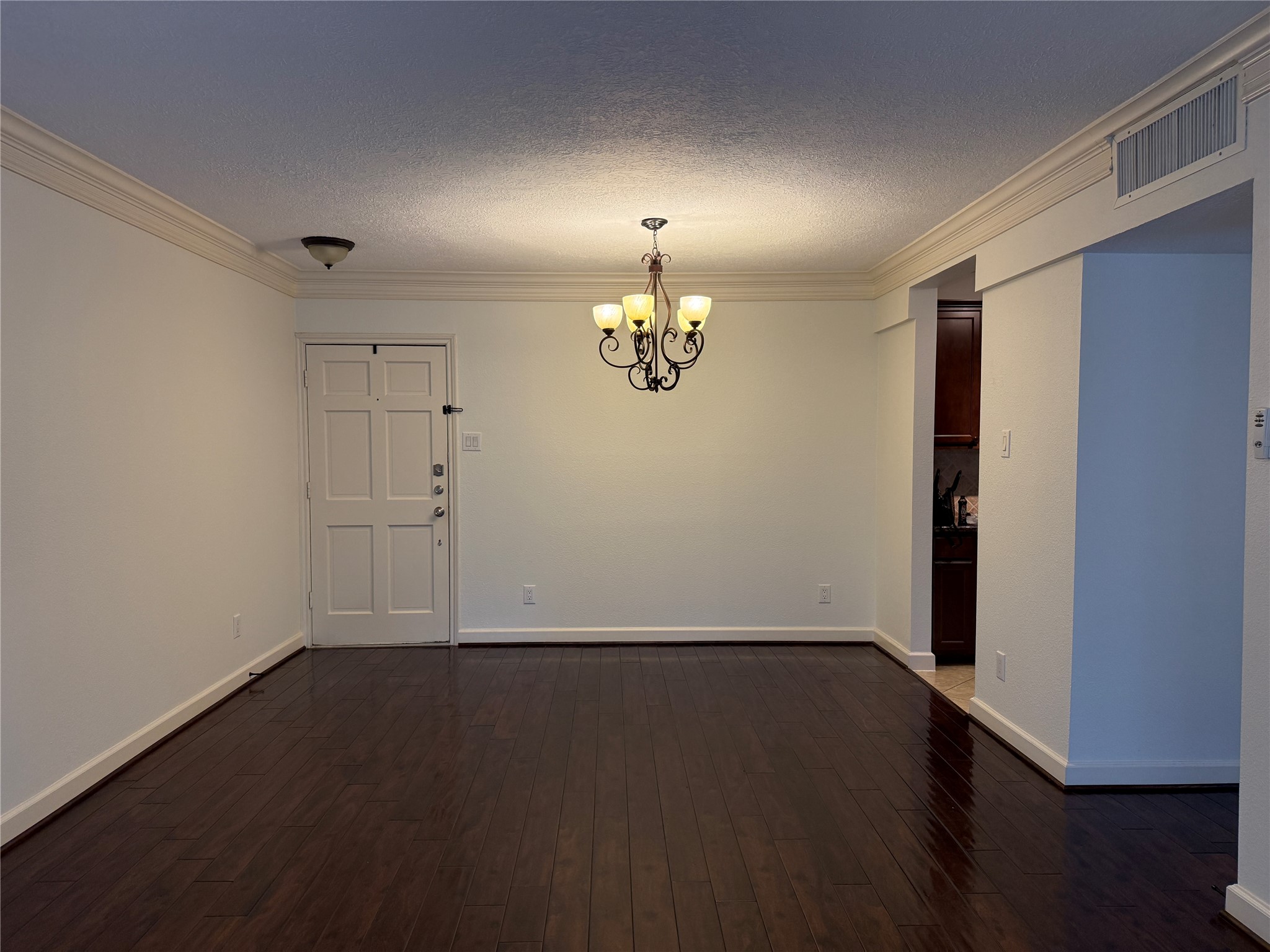 2224 S Piney Point Road 223 Property Photo 5