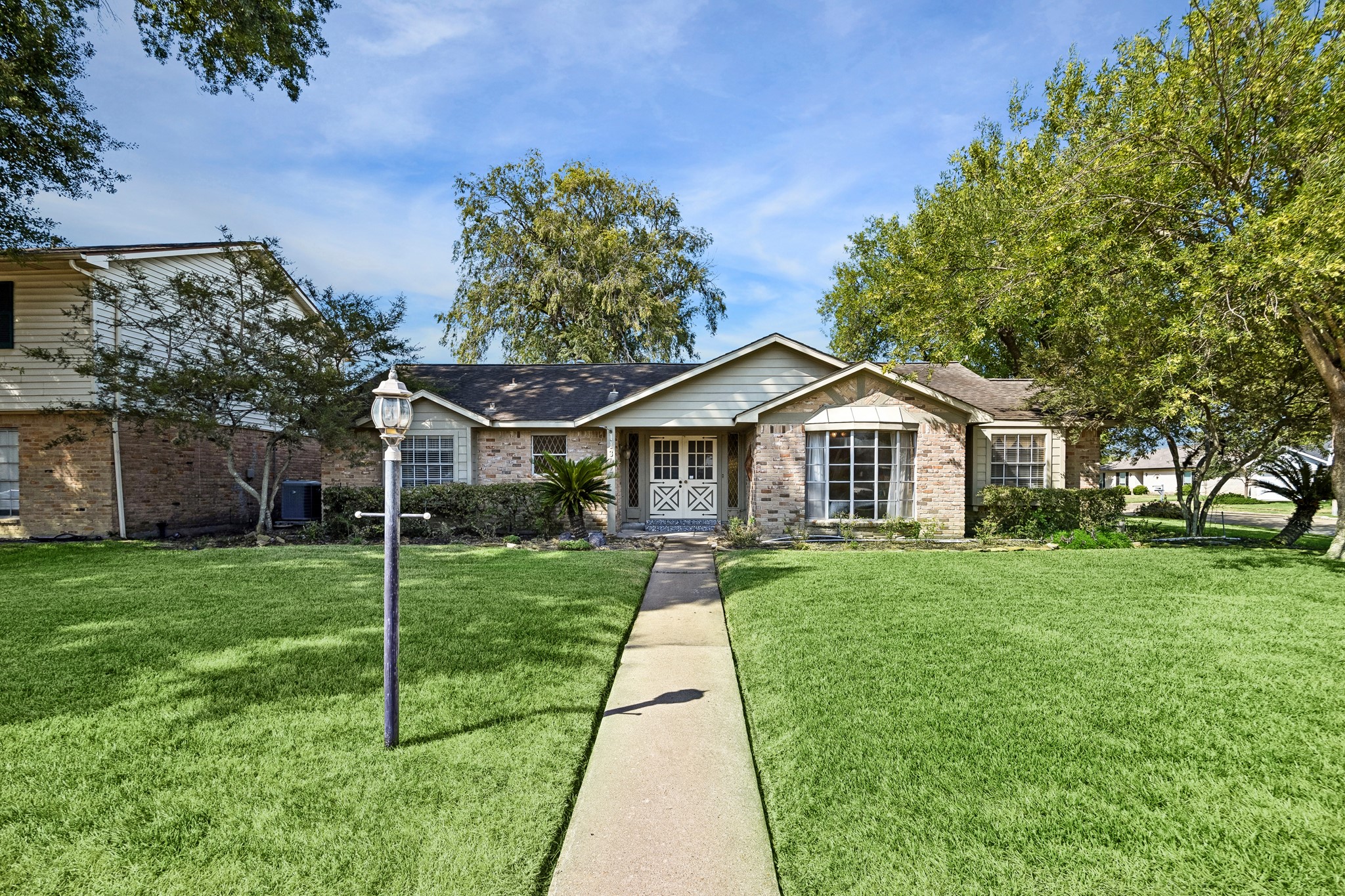 11302 Brighton Lane Property Photo