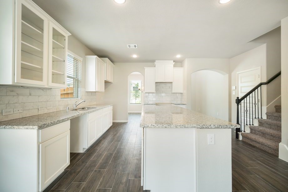 416 Kendall Crest Drive Property Photo 8