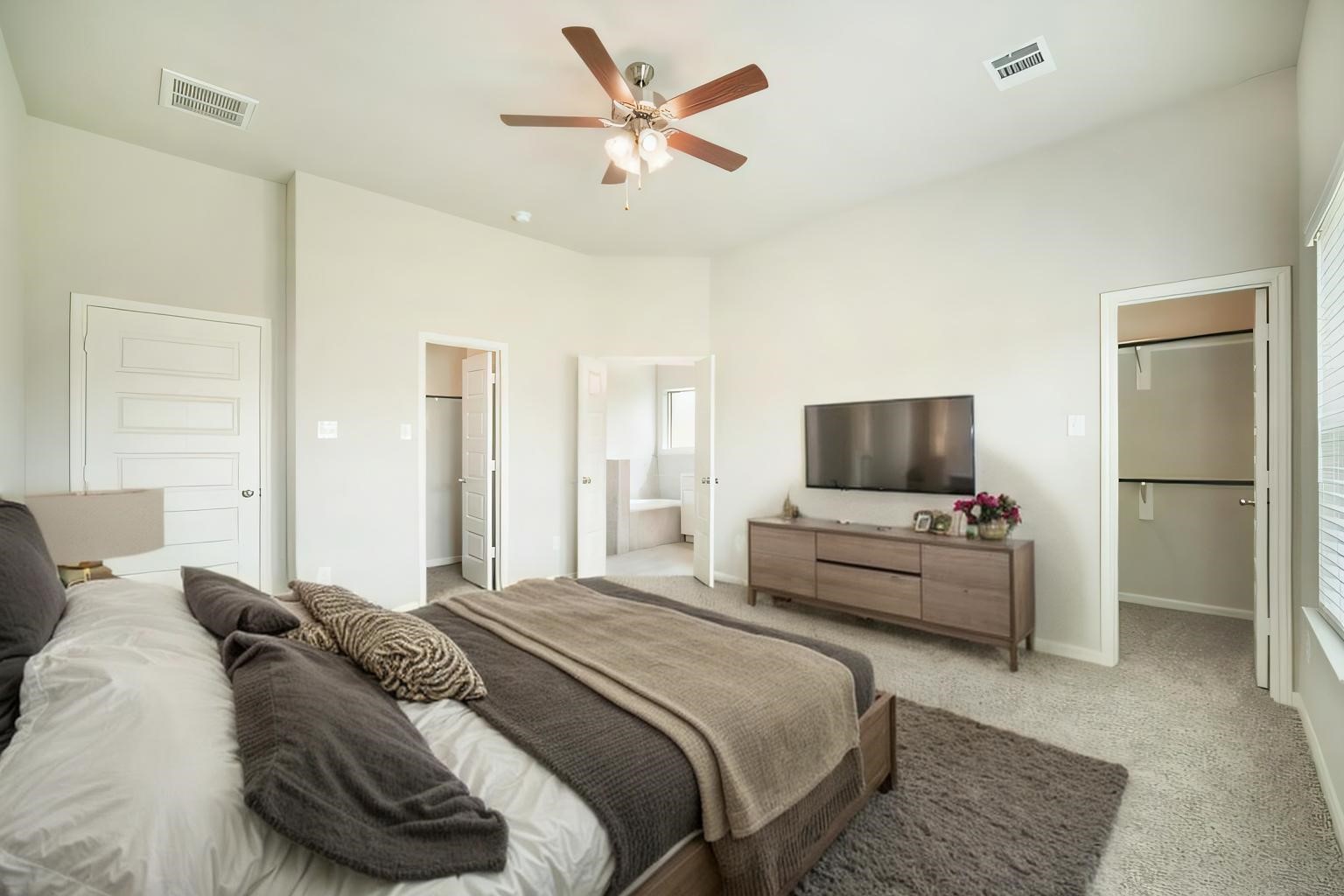 416 Kendall Crest Drive Property Photo 10