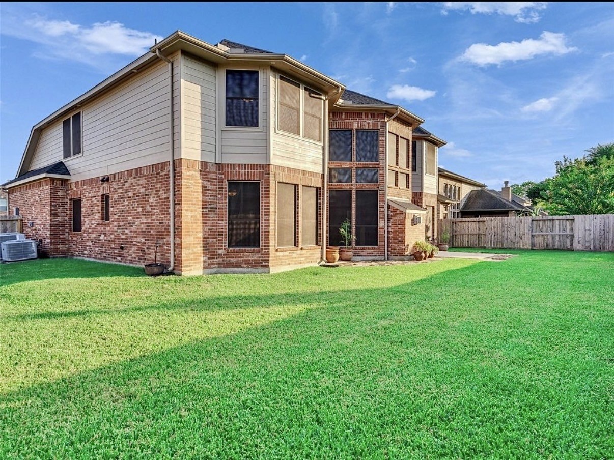 1904 Keswick Court Property Photo 4