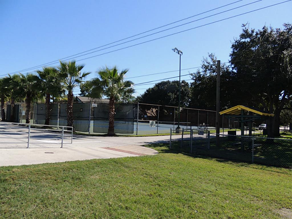 1307 Westwick Forest Lane Property Photo 20