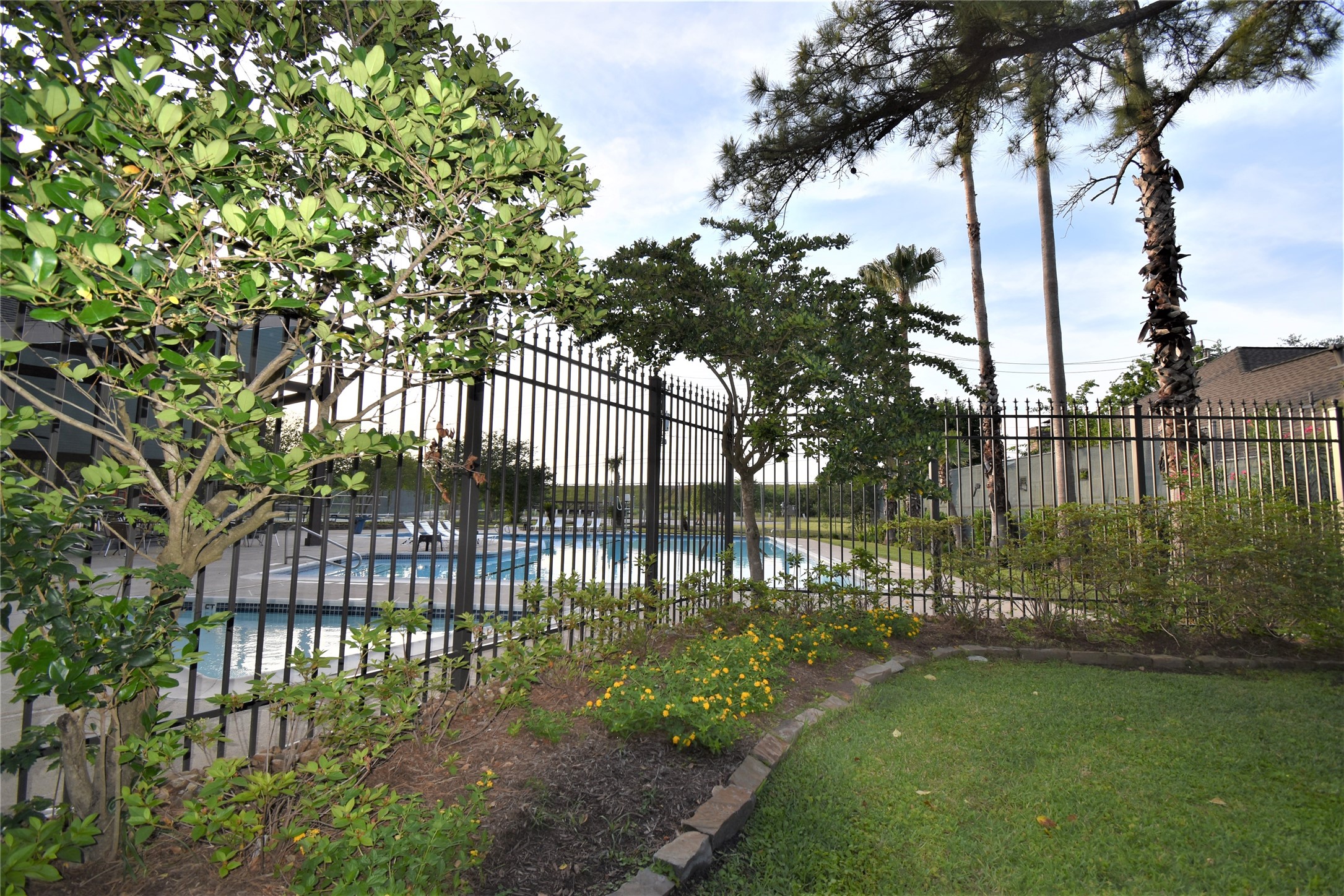 1307 Westwick Forest Lane Property Photo 23