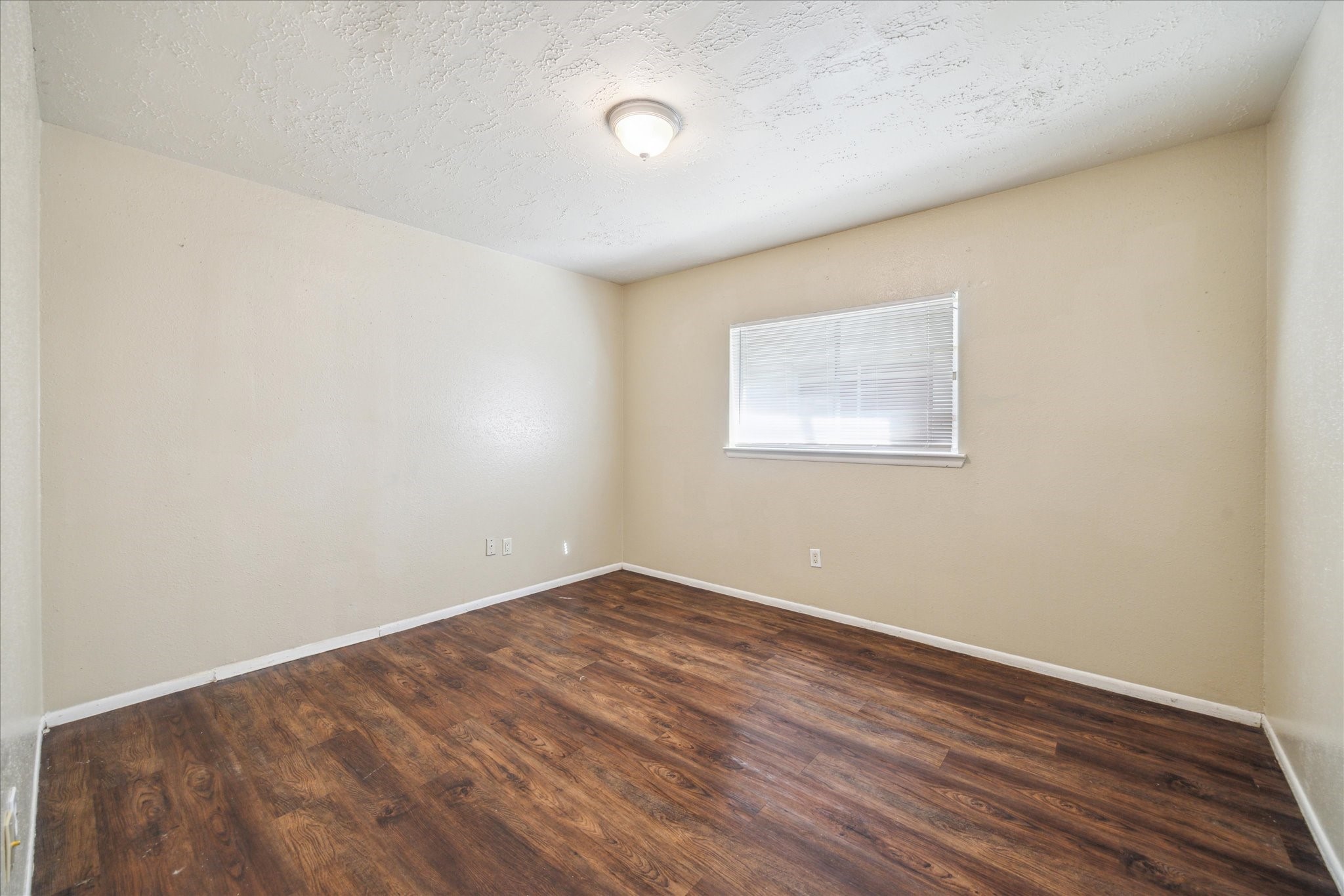 23902 Silversmith Lane Property Photo 6