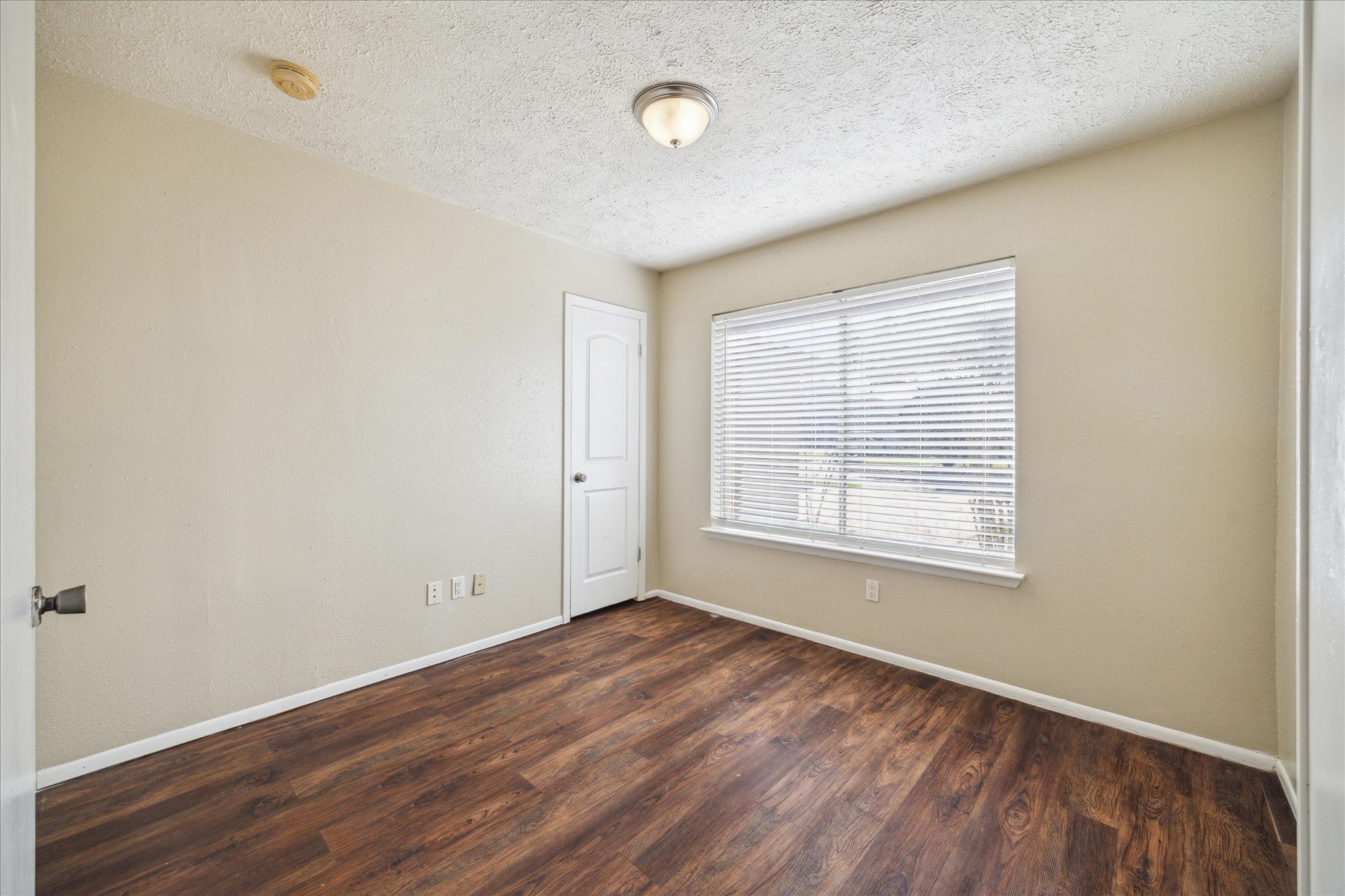 23902 Silversmith Lane Property Photo 9