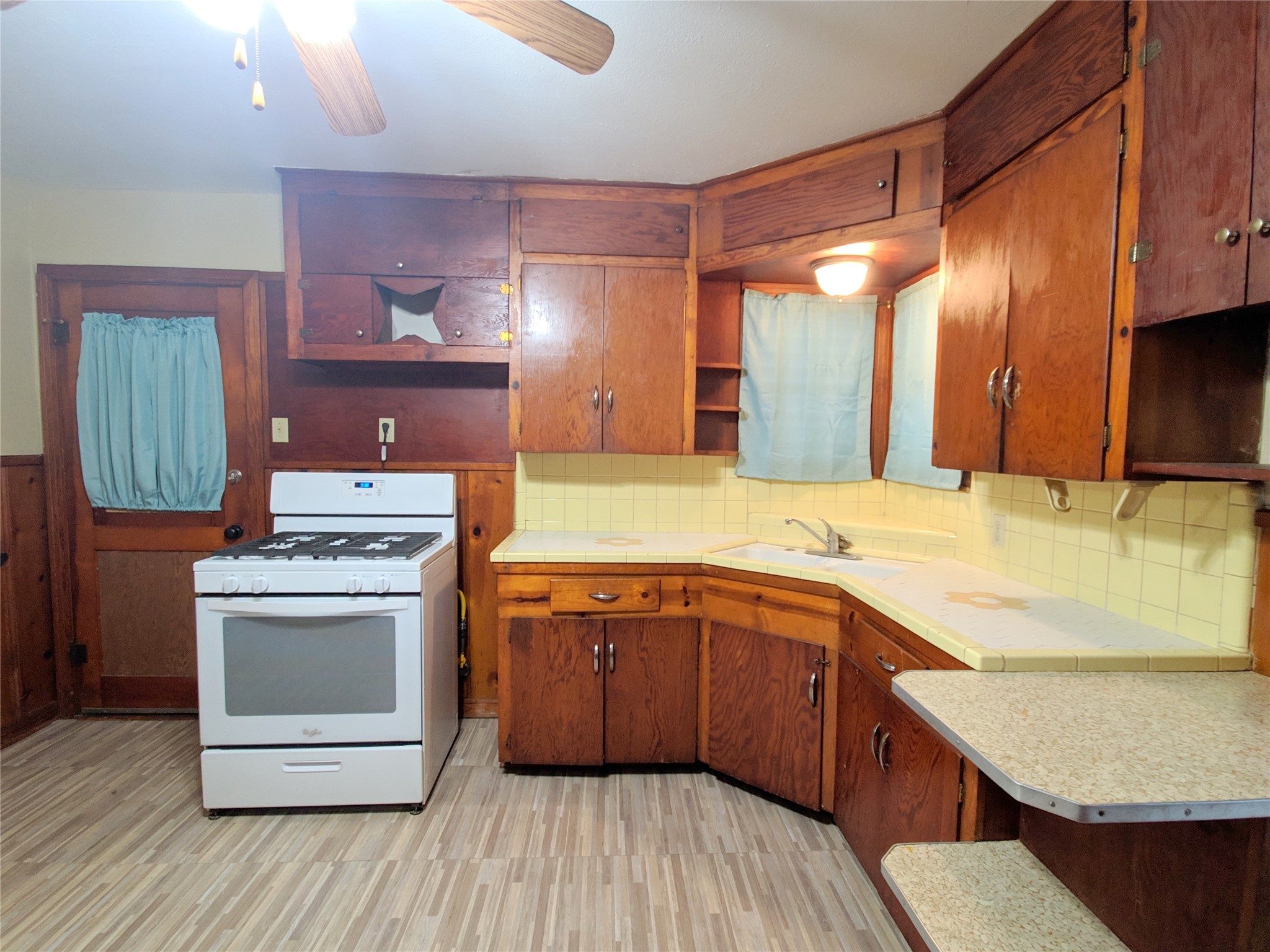 1717 Hawthorne Street Property Photo 7