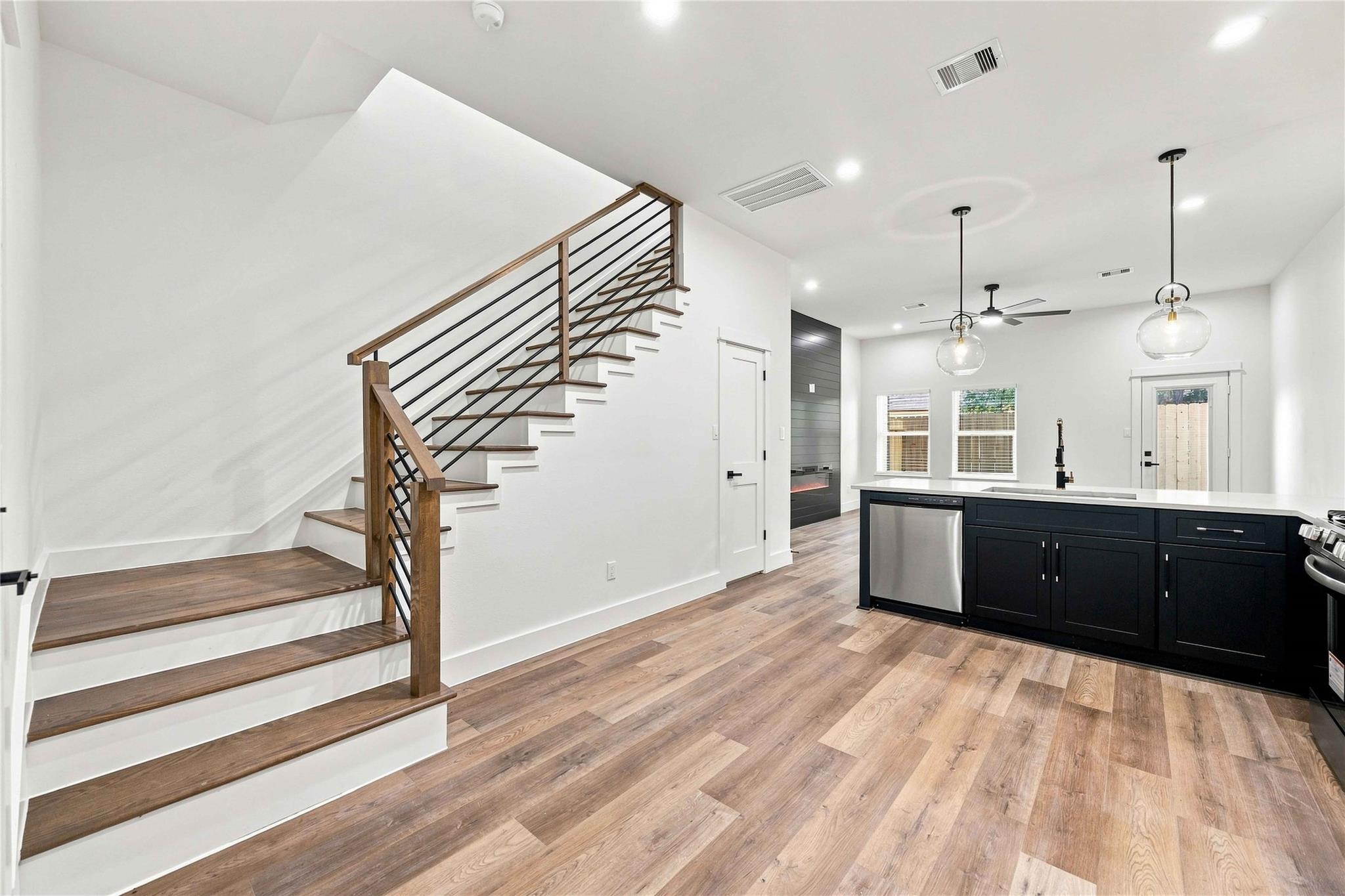 5416 Sonora Street # B, Houston Tx 77020 Property Photo 5