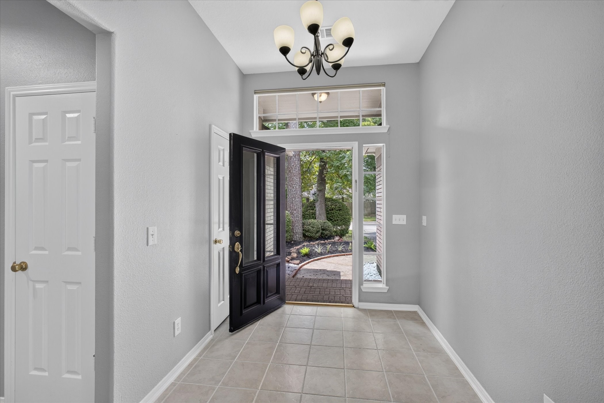 26 Millport Drive Property Photo 4