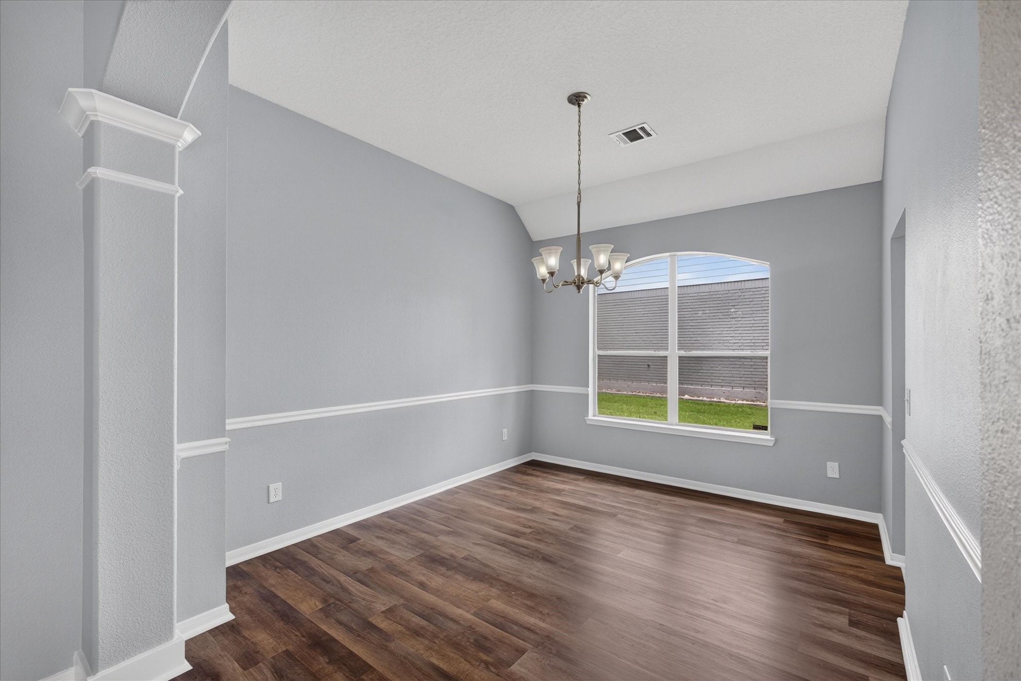 26 Millport Drive Property Photo 5