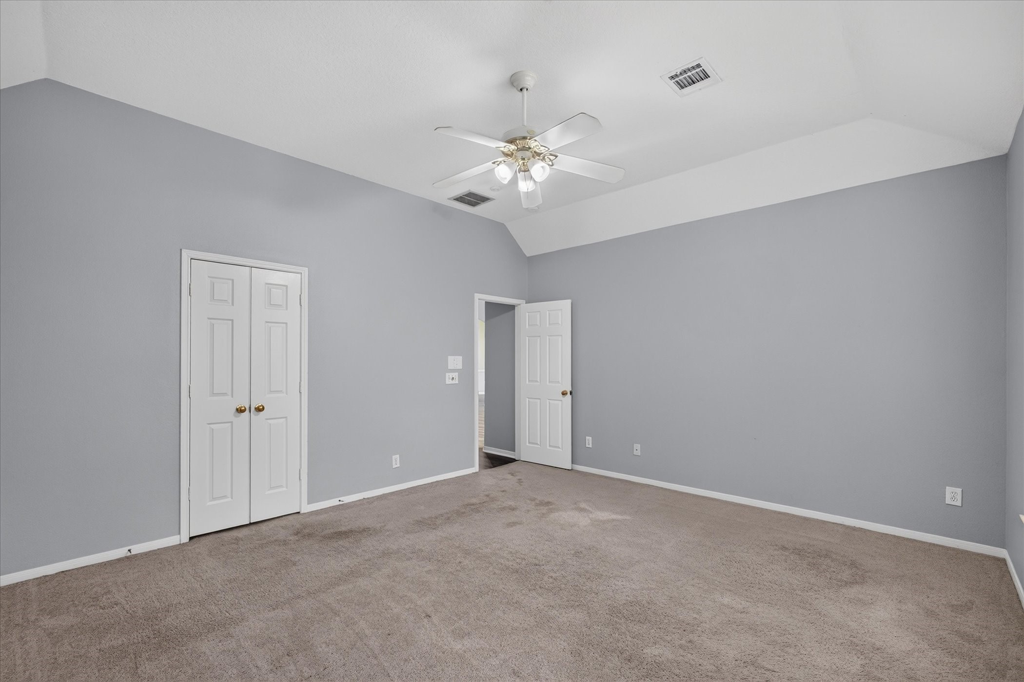 26 Millport Drive Property Photo 15
