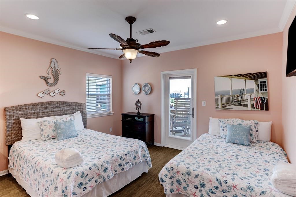 934 S Cove Property Photo 20