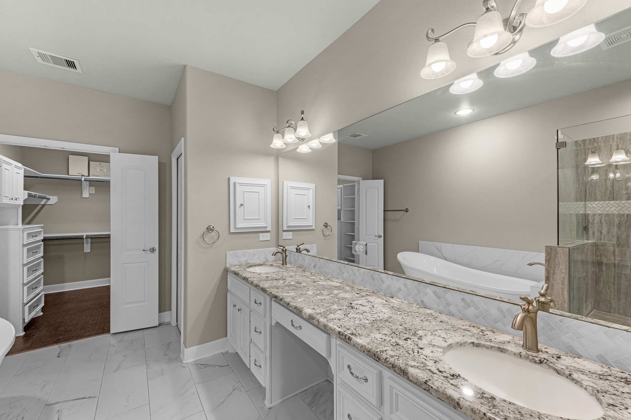 2034 Que Manor Drive Property Photo 16