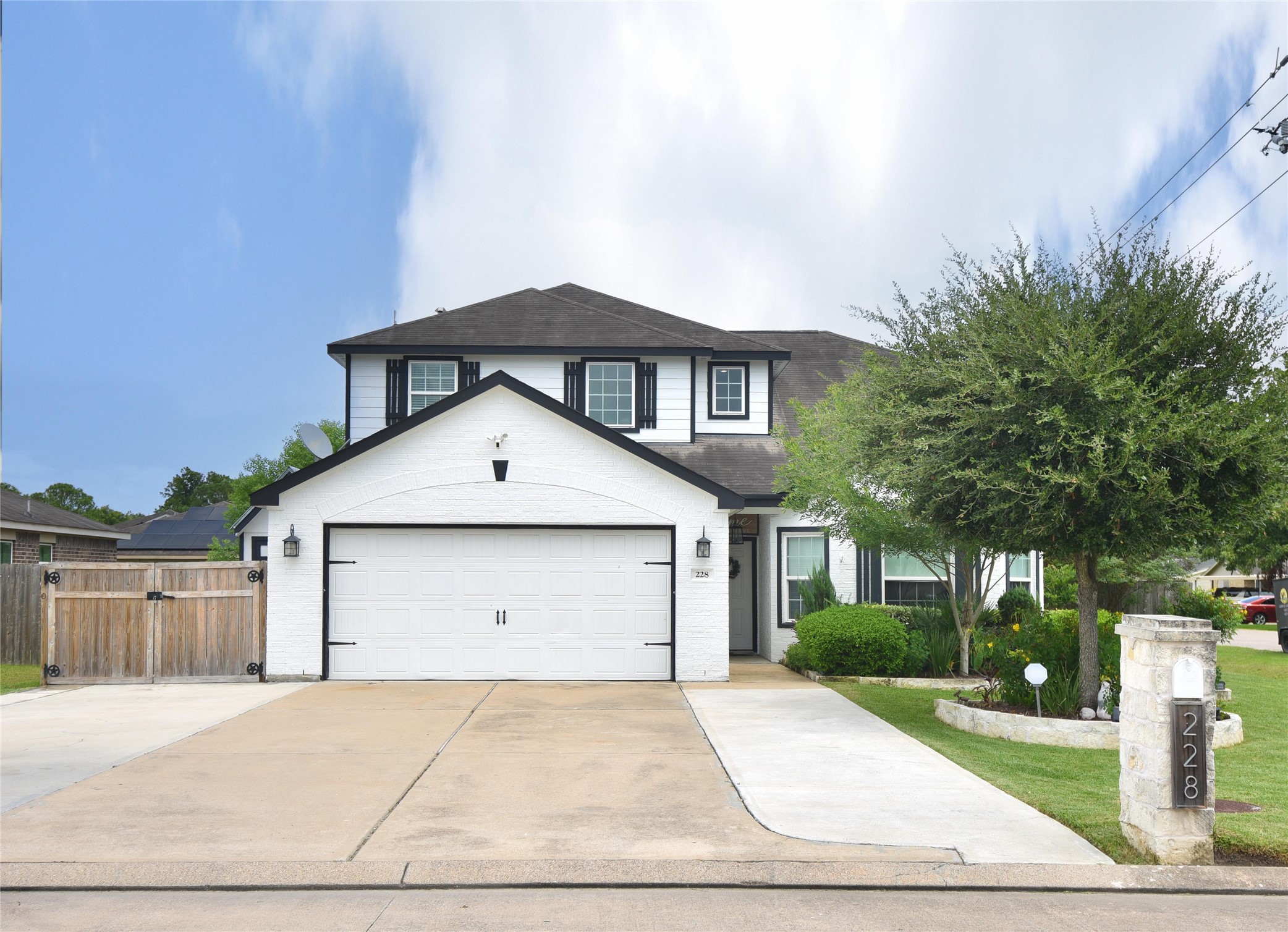 228 Taylor Circle Property Photo 1