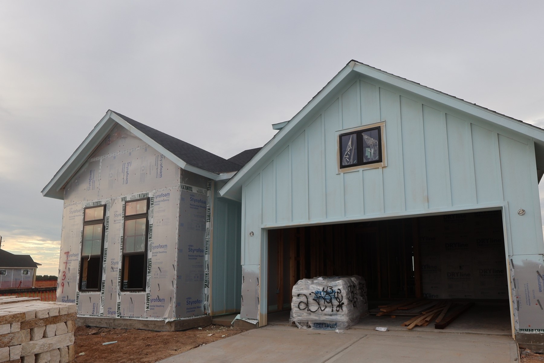 7739 Blue Heron Drive Property Photo 4