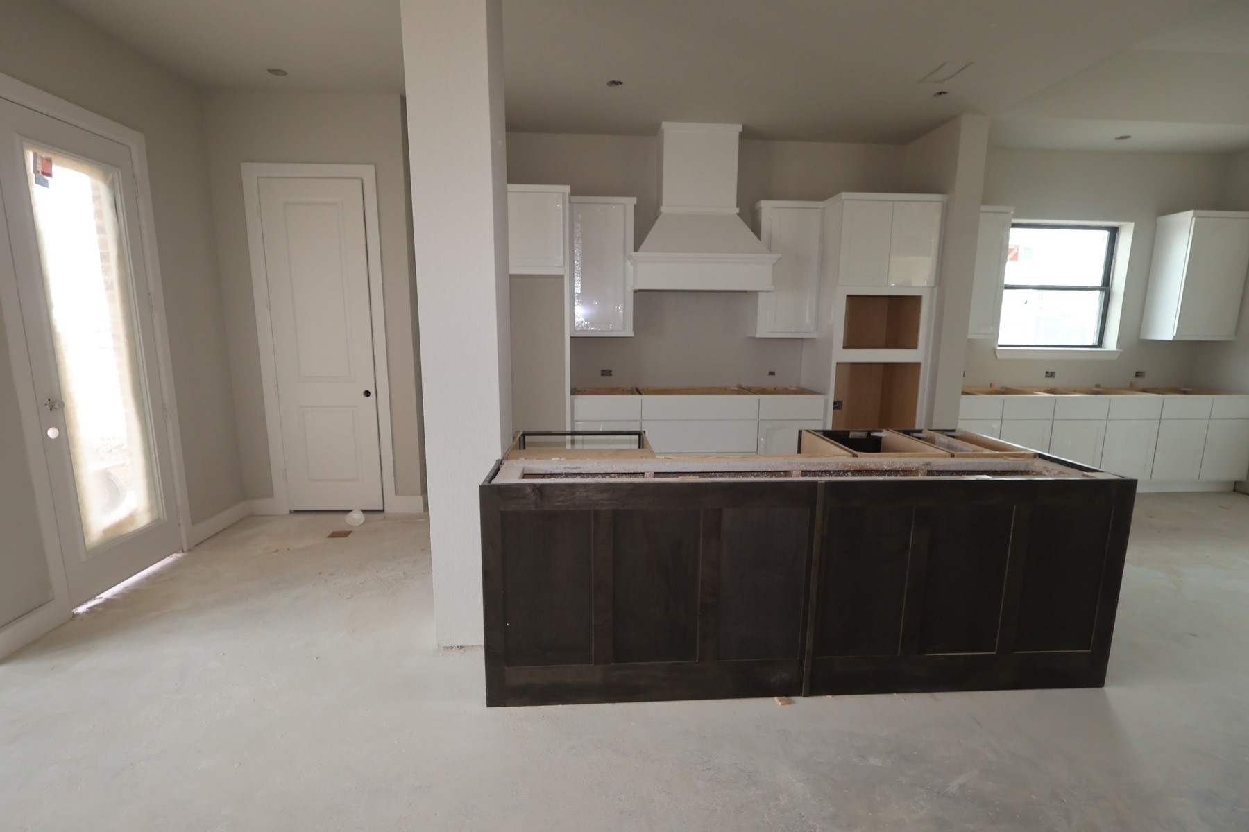 7739 Blue Heron Drive Property Photo 6