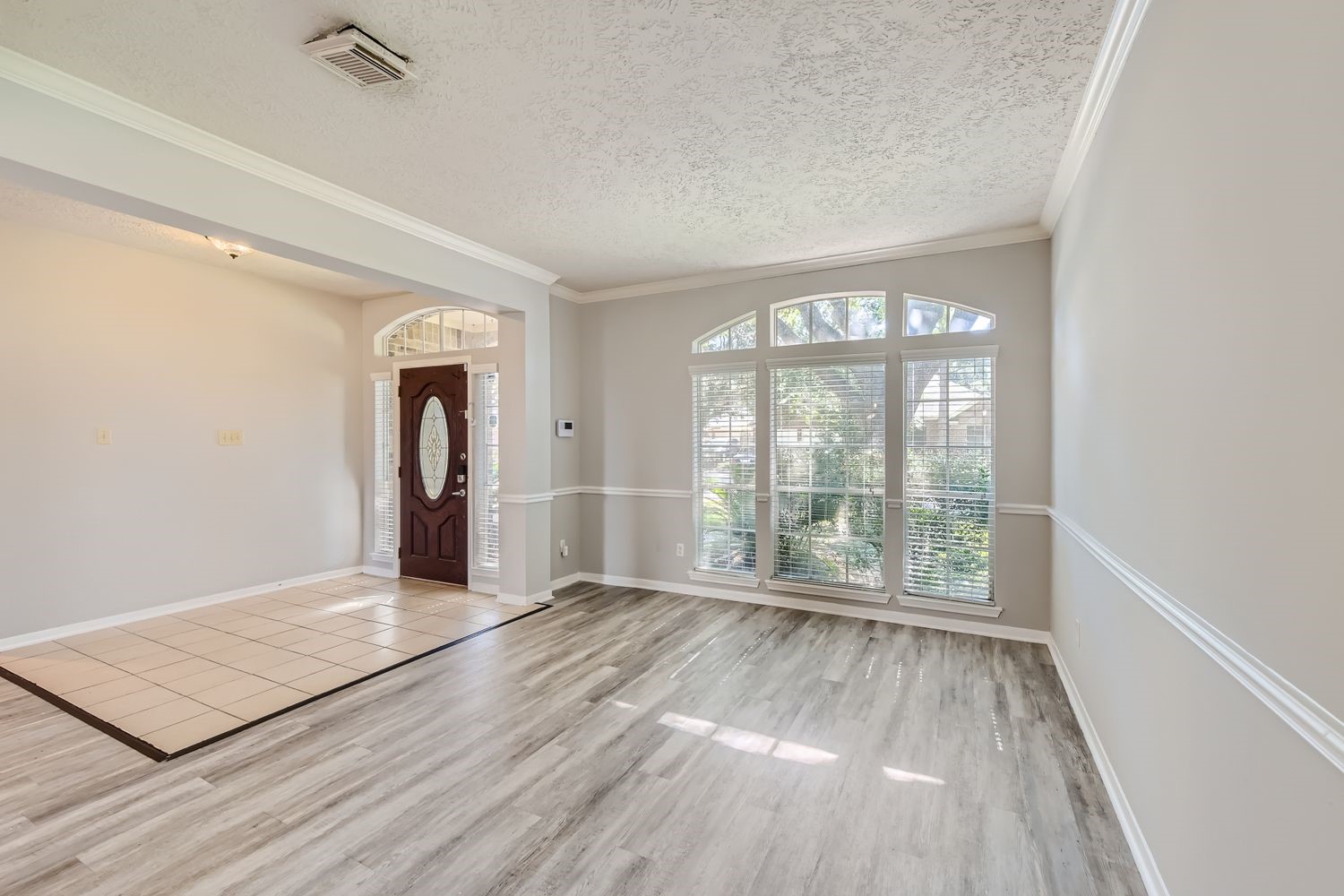 3619 Landon Park Drive Property Photo 3