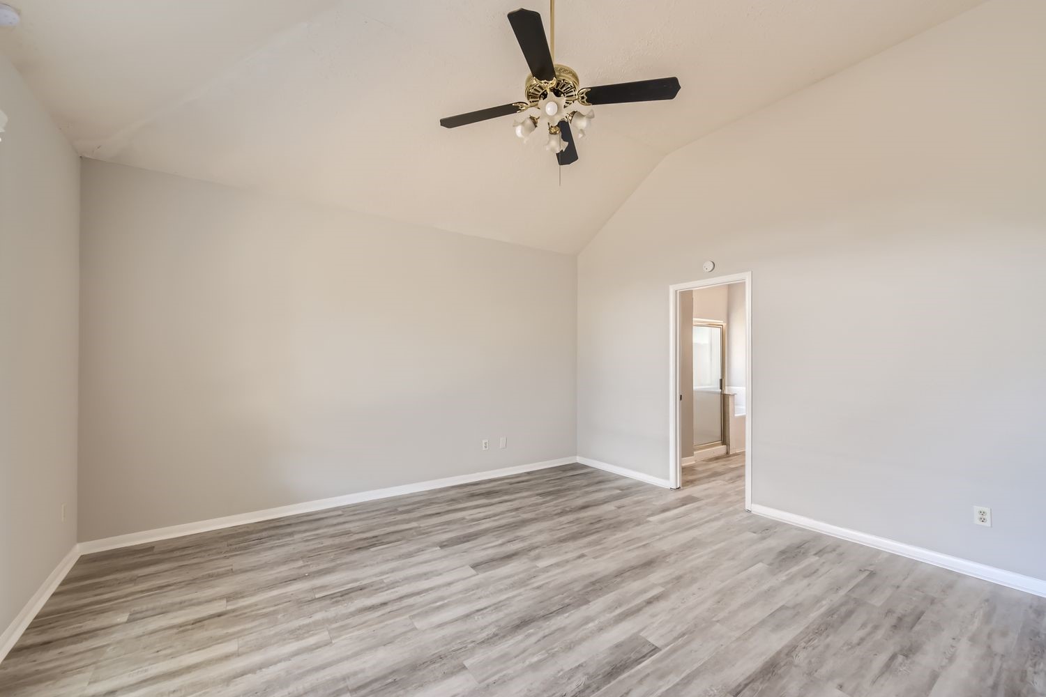 3619 Landon Park Drive Property Photo 10