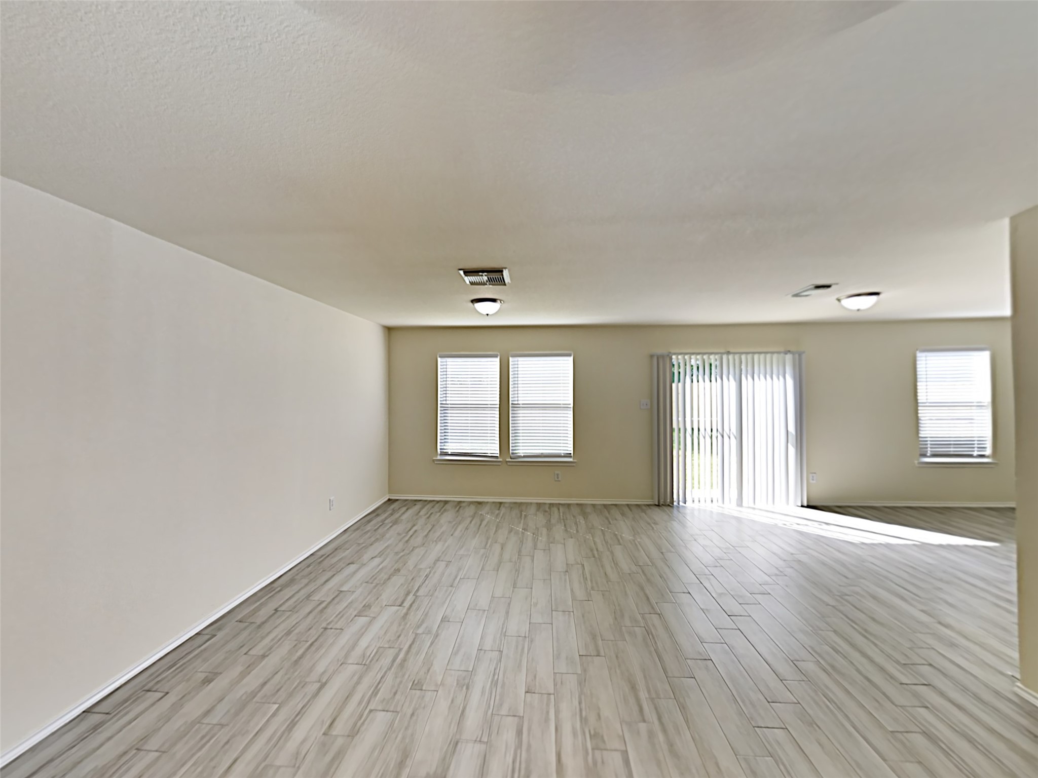 12402 Grossmount Drive Property Photo 4
