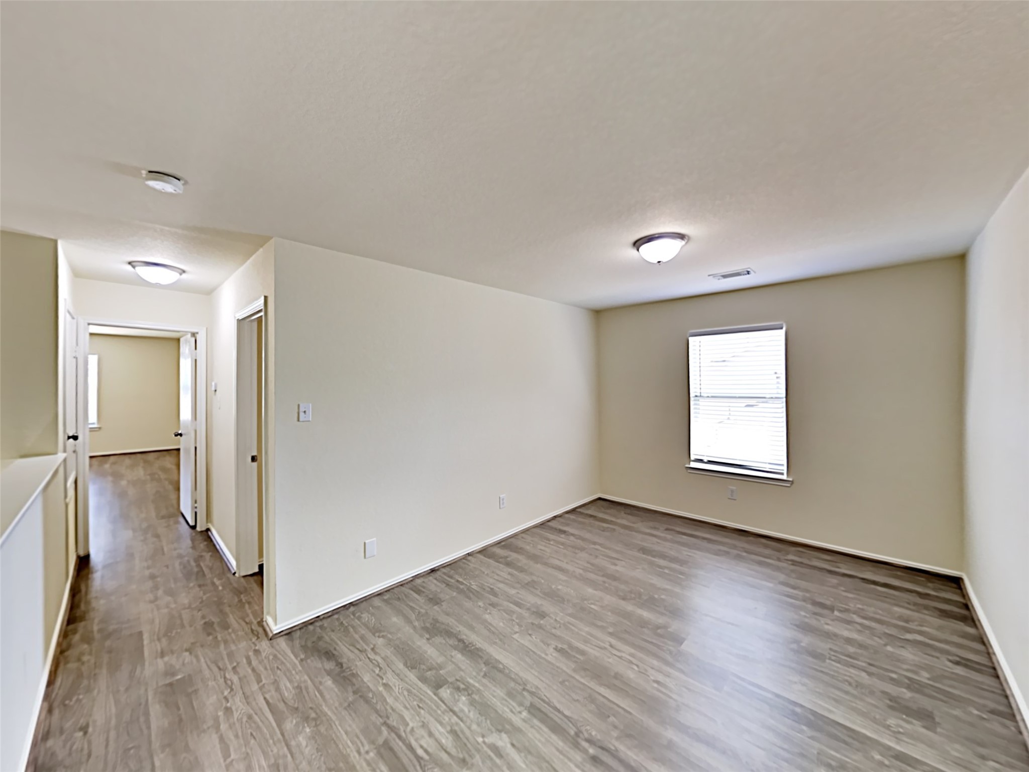 12402 Grossmount Drive Property Photo 5