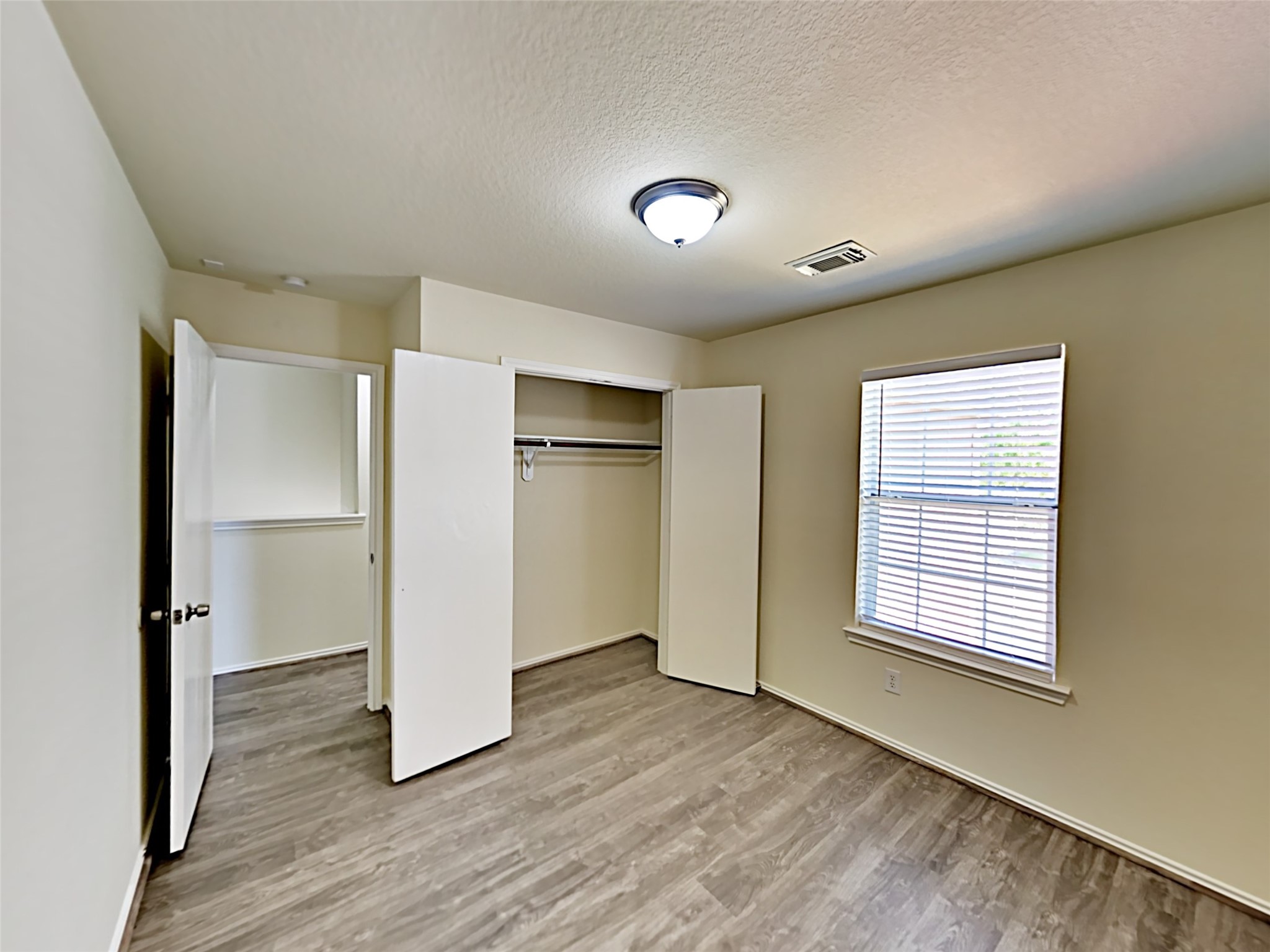 12402 Grossmount Drive Property Photo 14