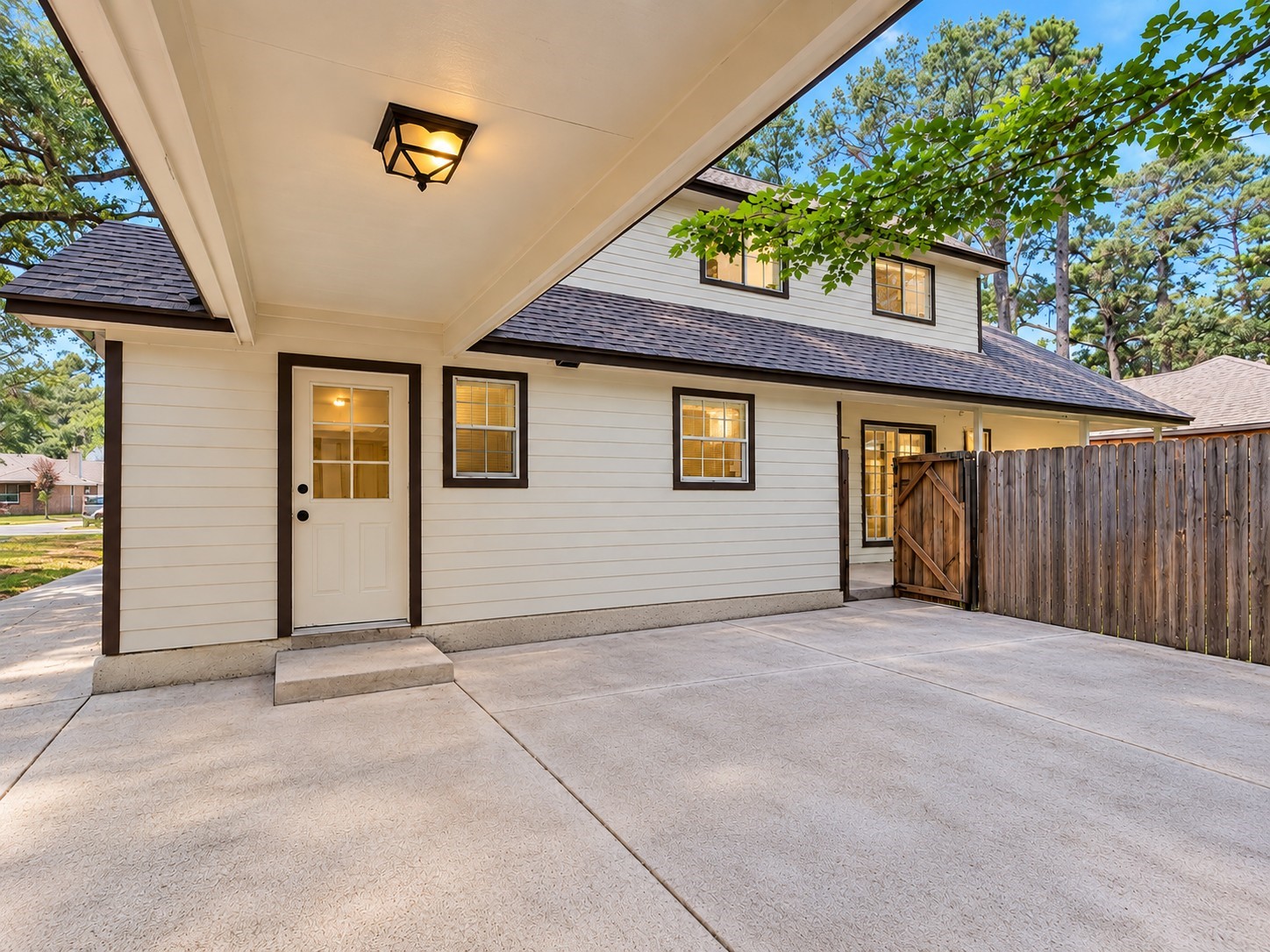 449 Stephen F Austin Drive Property Photo 3