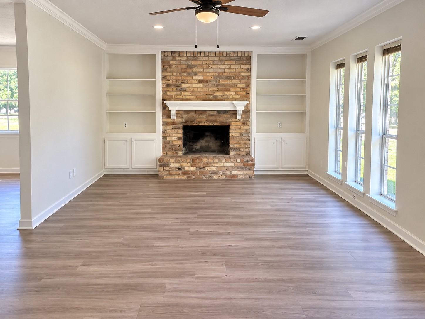 449 Stephen F Austin Drive Property Photo 4