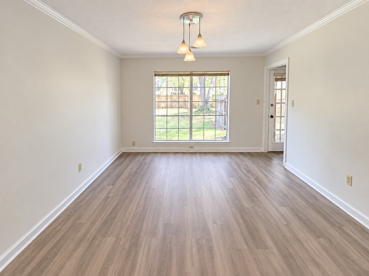 449 Stephen F Austin Drive Property Photo 8