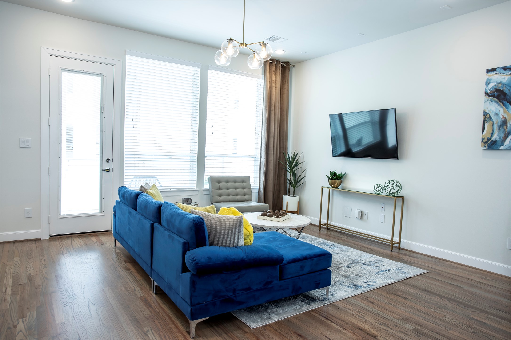 2713 Eado Edge Court Property Photo 4