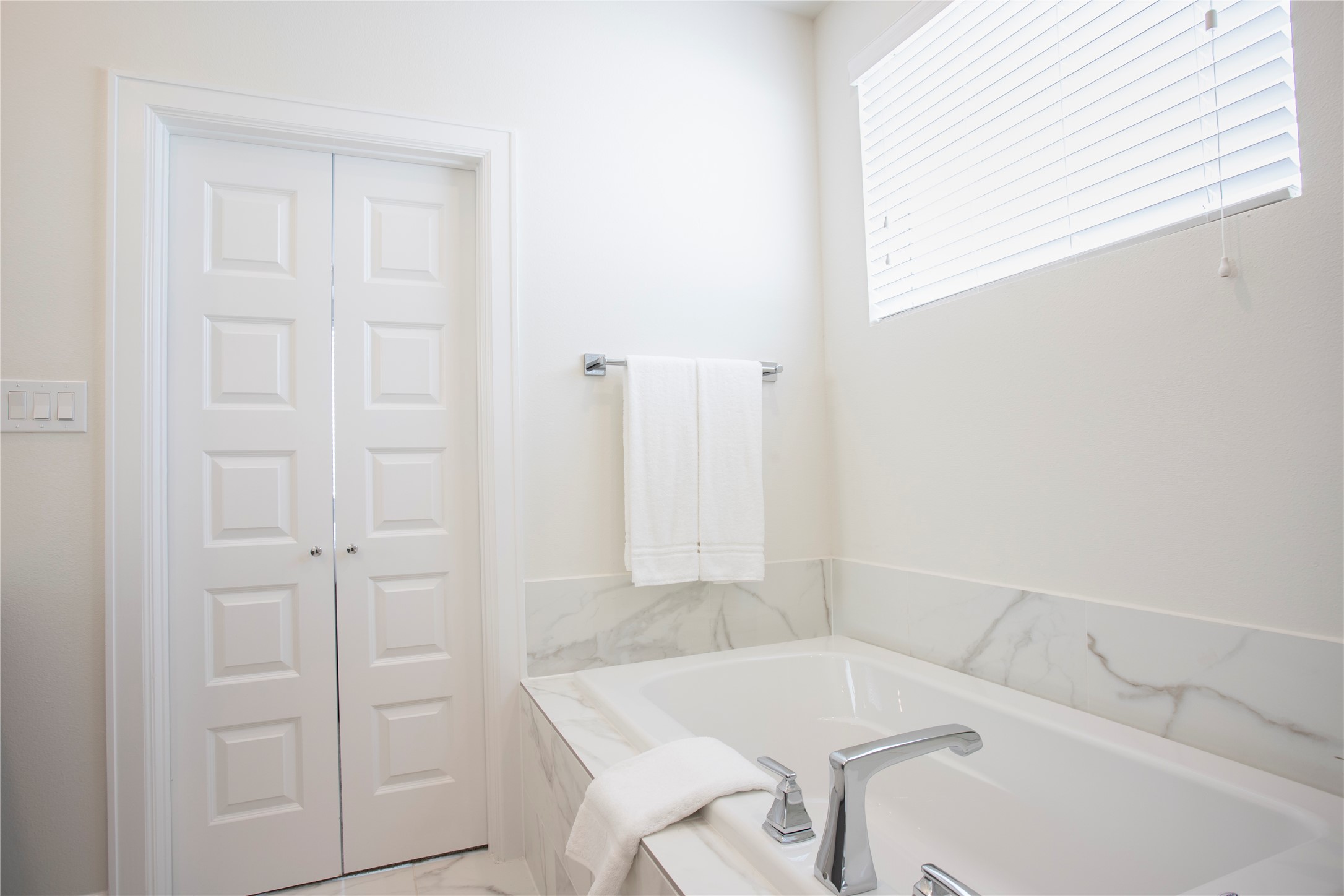 2713 Eado Edge Court Property Photo 23
