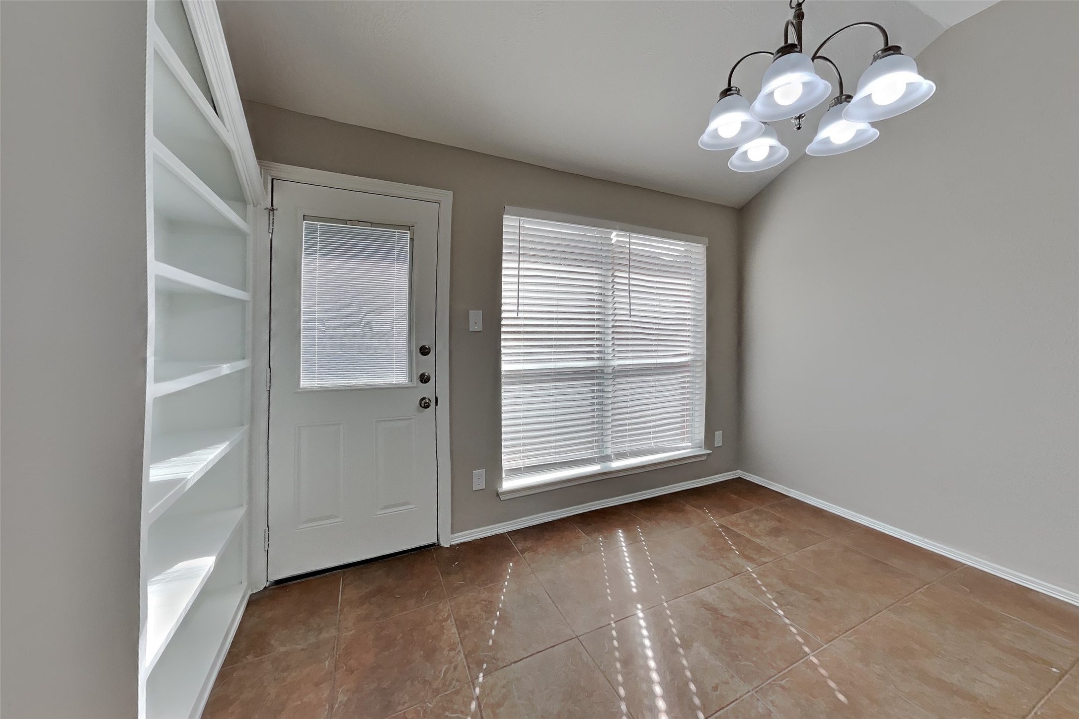 21027 Terrace View Drive Property Photo 7