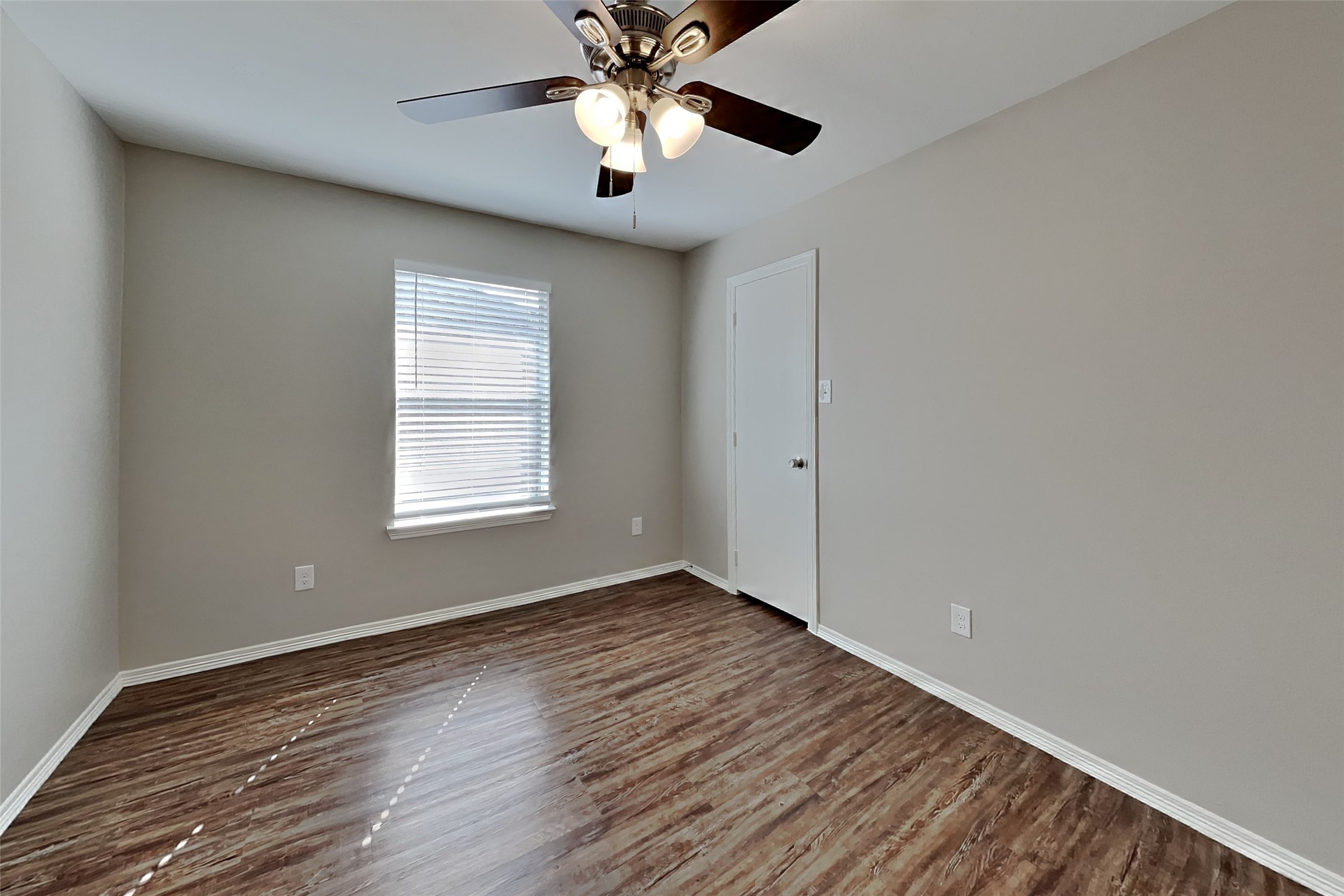 21027 Terrace View Drive Property Photo 13