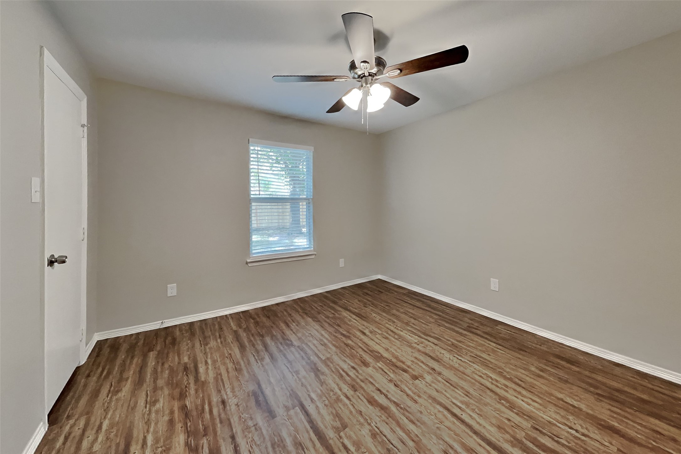21027 Terrace View Drive Property Photo 14