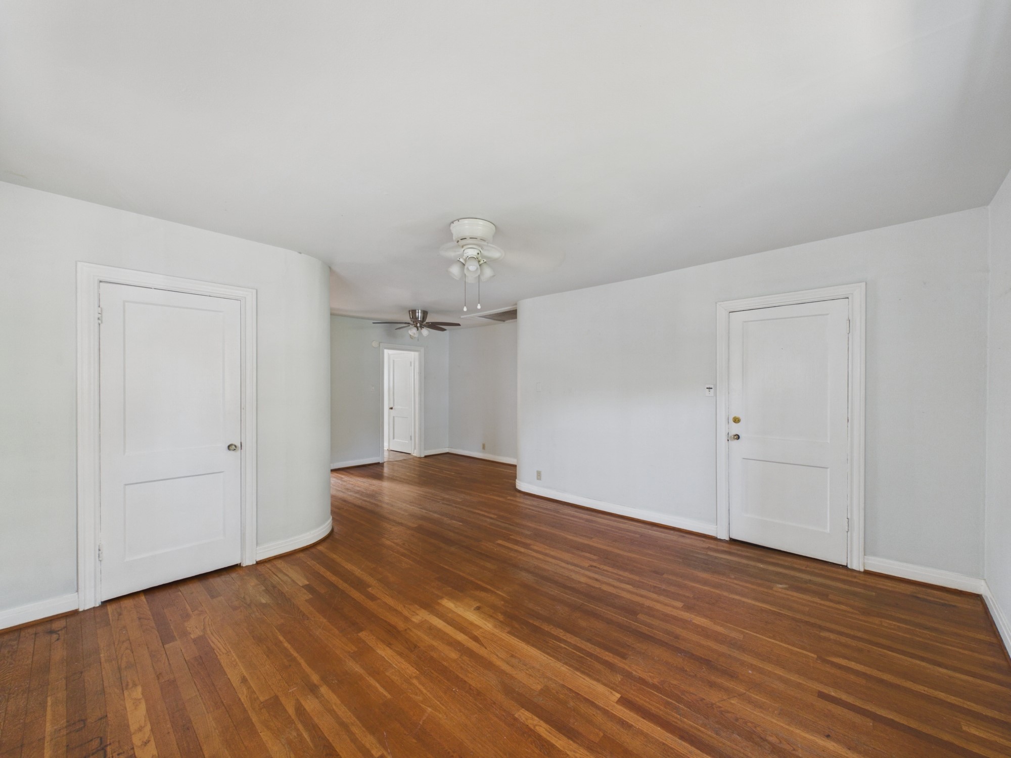 1823 W Main Street 3 Property Photo 5
