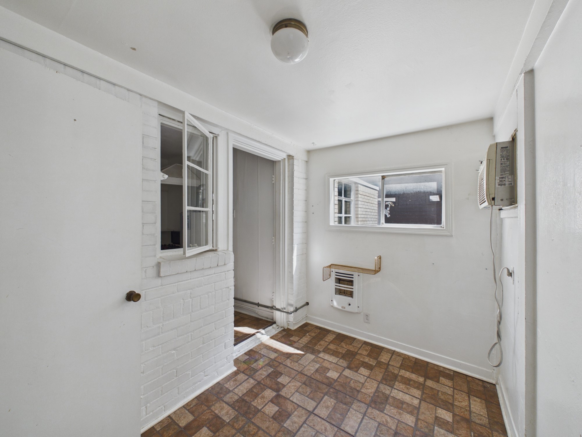 1823 W Main Street 3 Property Photo 16