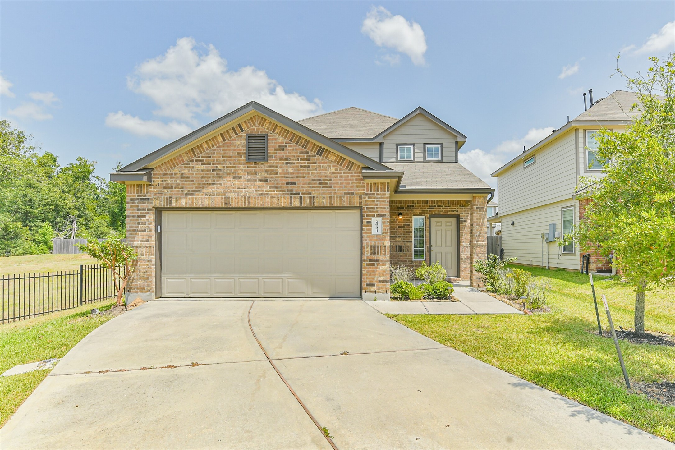 2934 Lawrence Park Court Property Photo 1