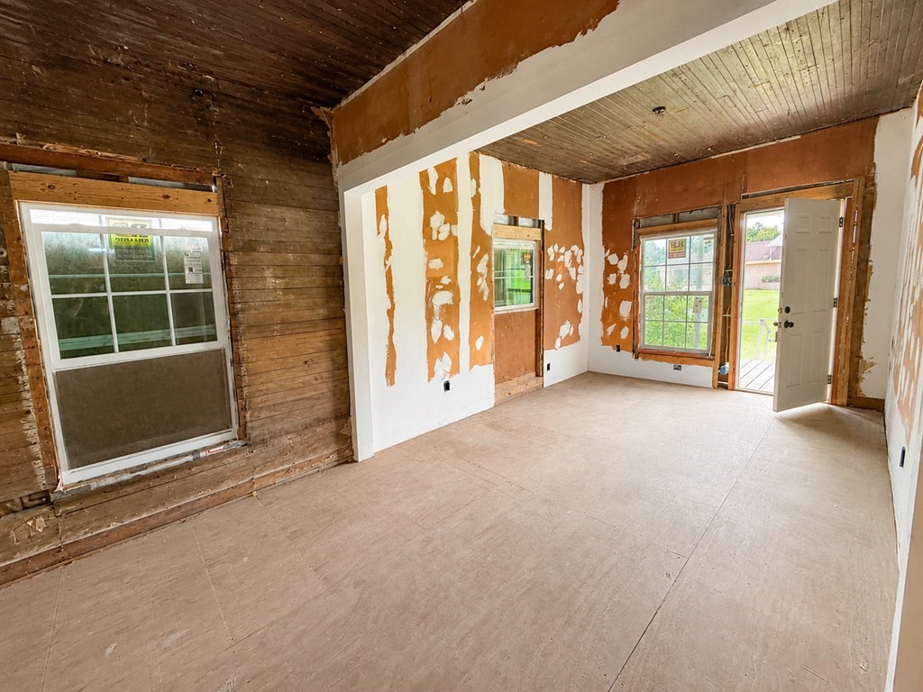 445 & 455 Bonner St Property Photo 6