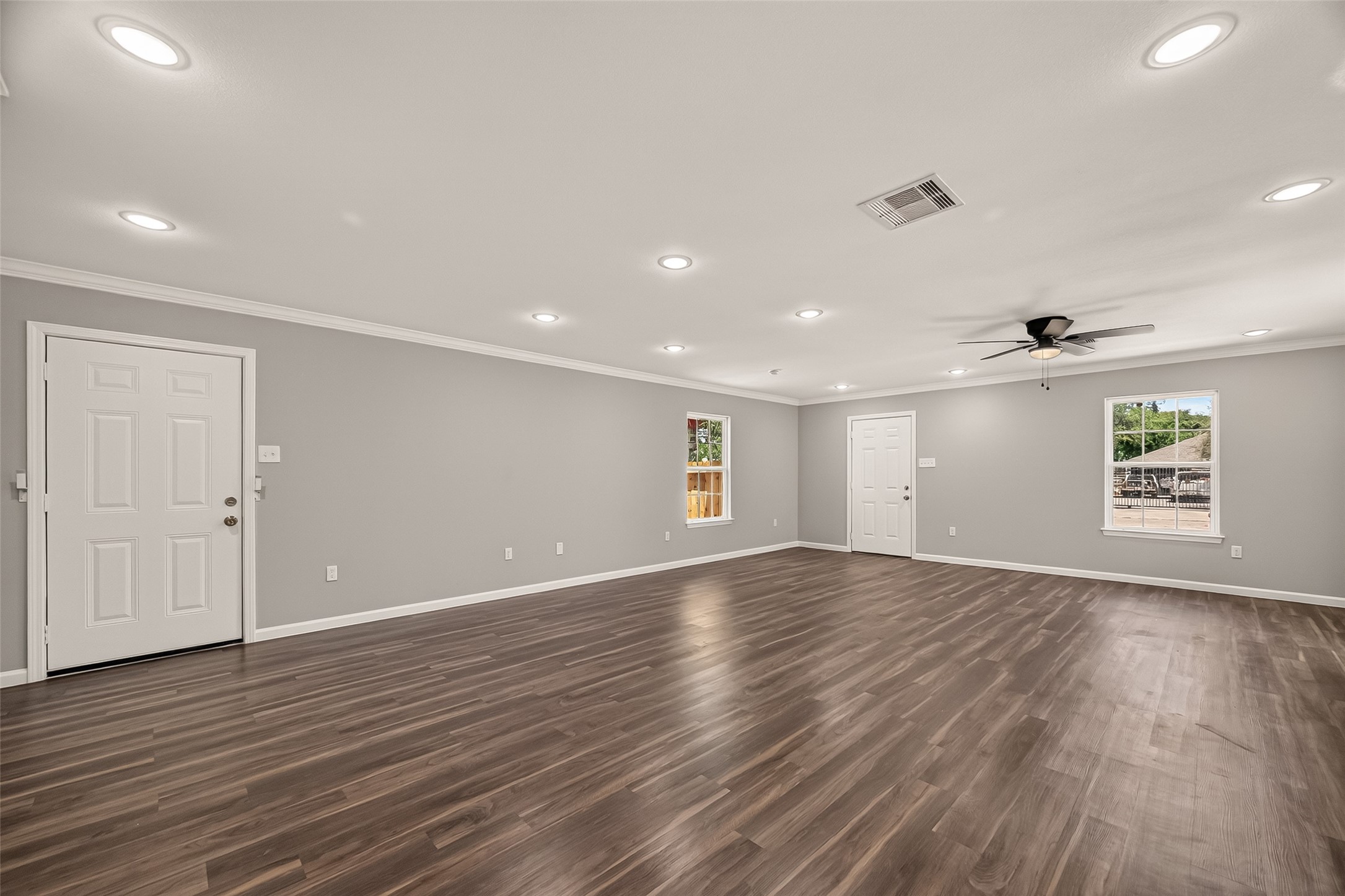 7412 S Hall Street Property Photo 9