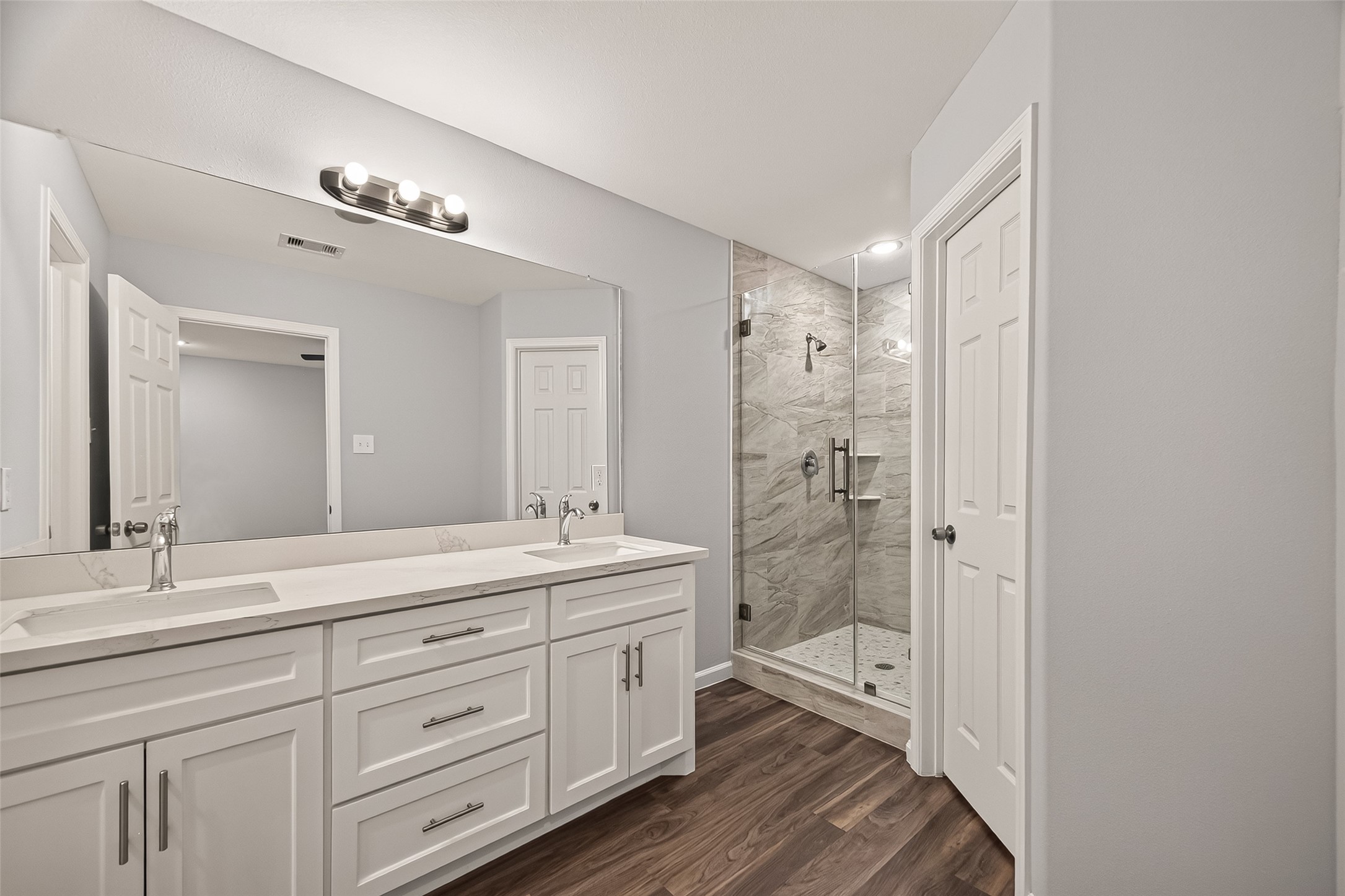7412 S Hall Street Property Photo 17